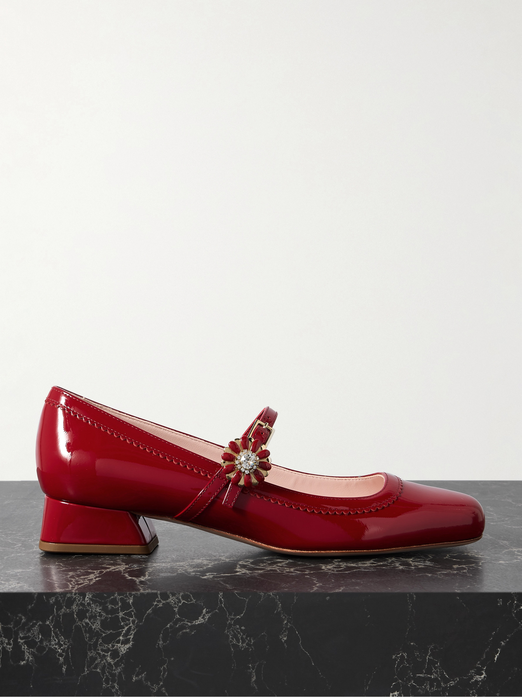 ROGER VIVIER Très Vivier Flower 25 crystal-embellished patent-leather Mary Jane pumps