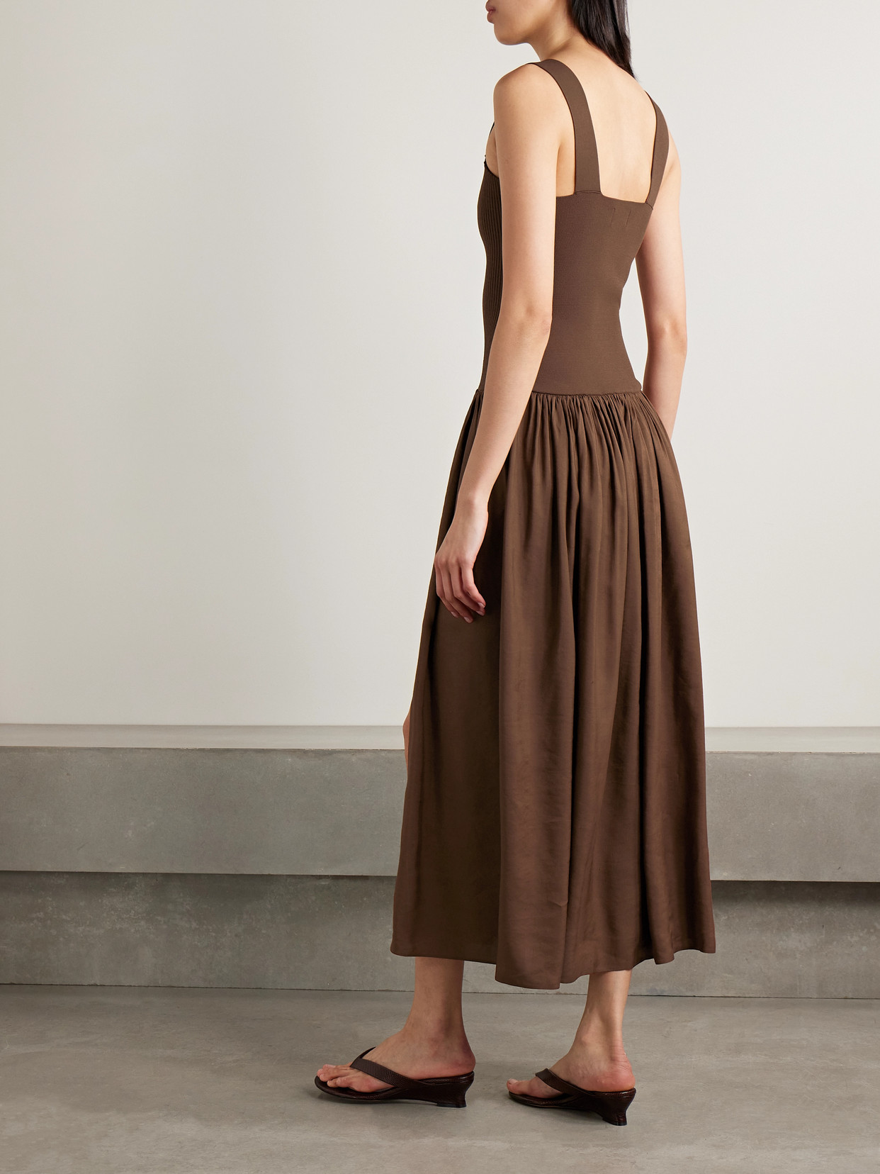 La Ligne Stretch-knit And Gathered Linen-blend Midi Dress In Brown