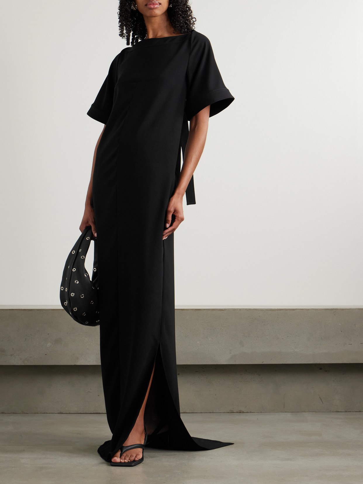 16arlington Clelia Open-back Crepe Gown In Black