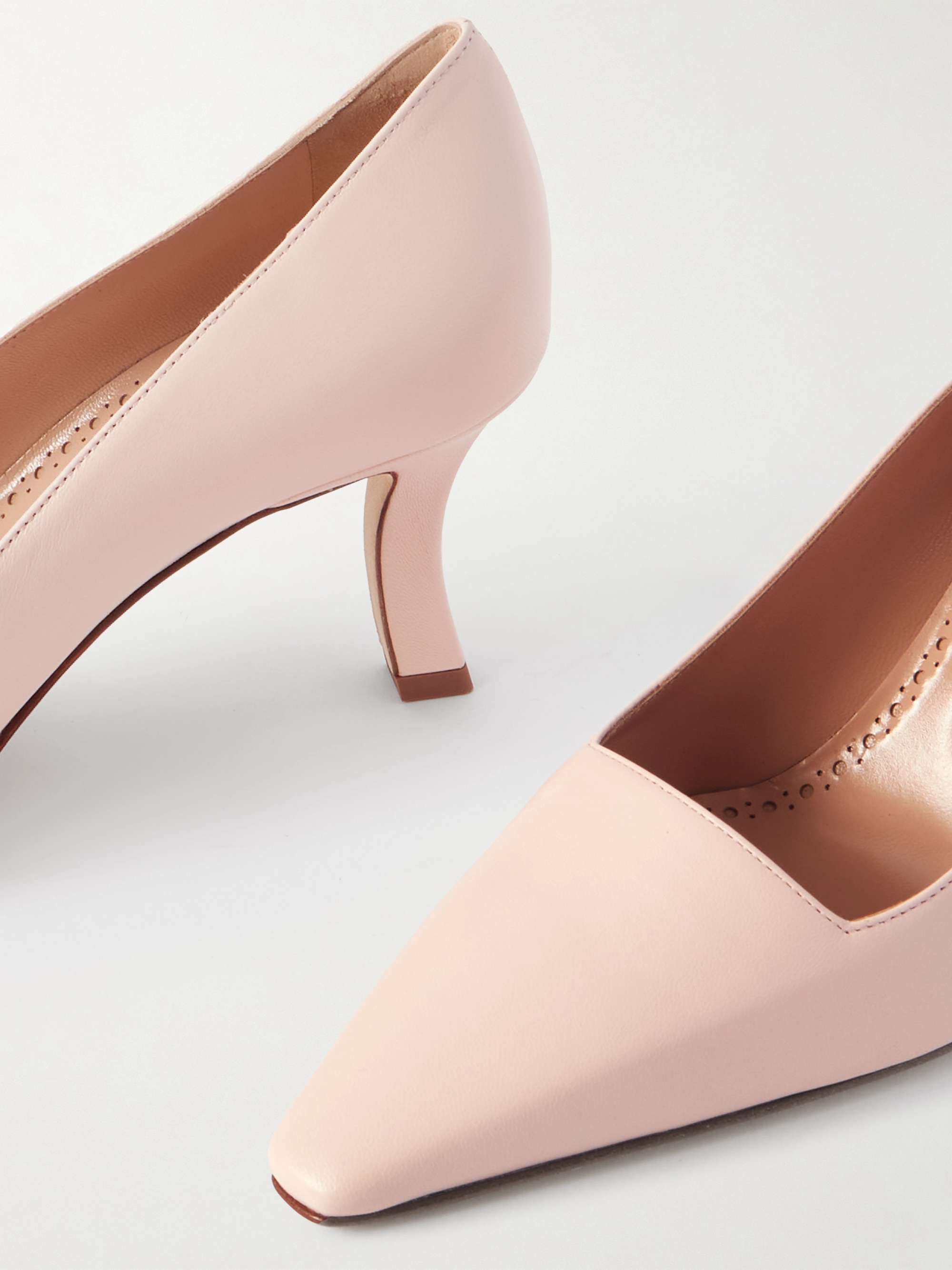 MANOLO BLAHNIK 