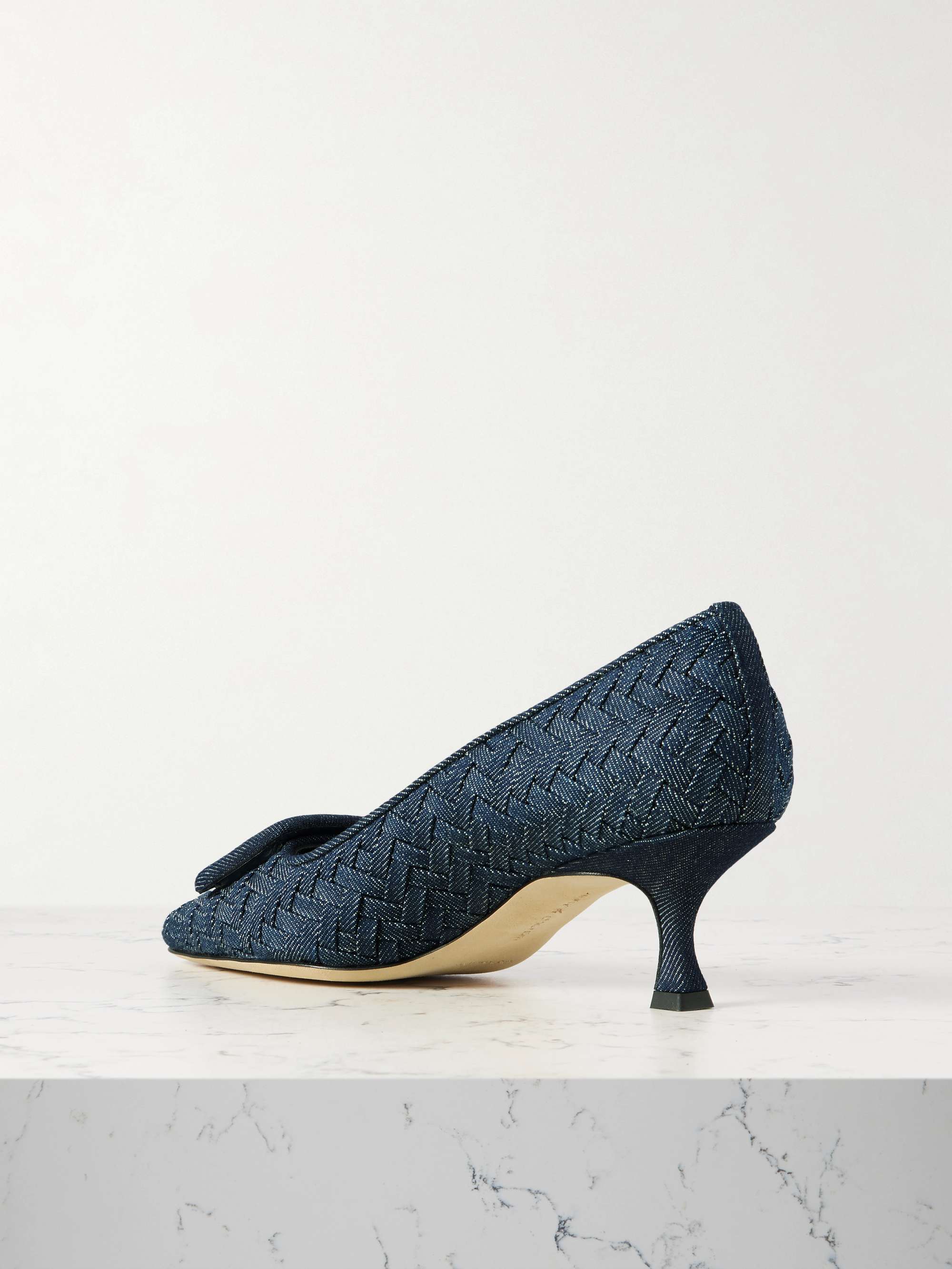 MANOLO BLAHNIK 