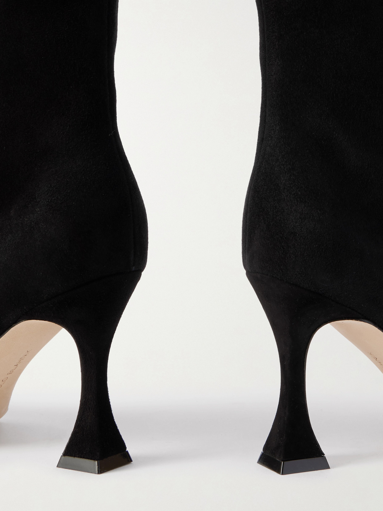 Manolo Blahnik Miralonepla 90 Suede Knee Boots