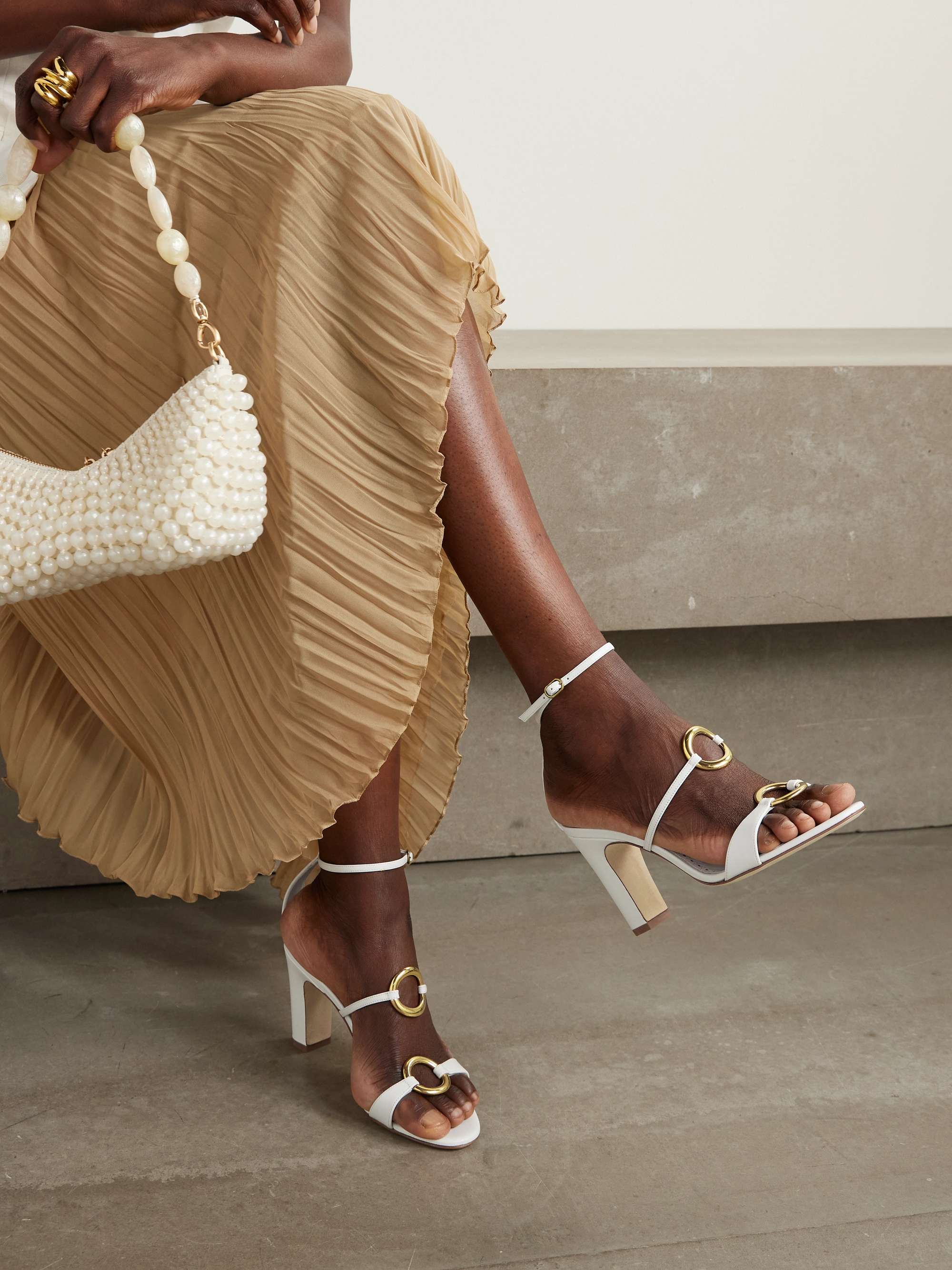 MANOLO BLAHNIK 