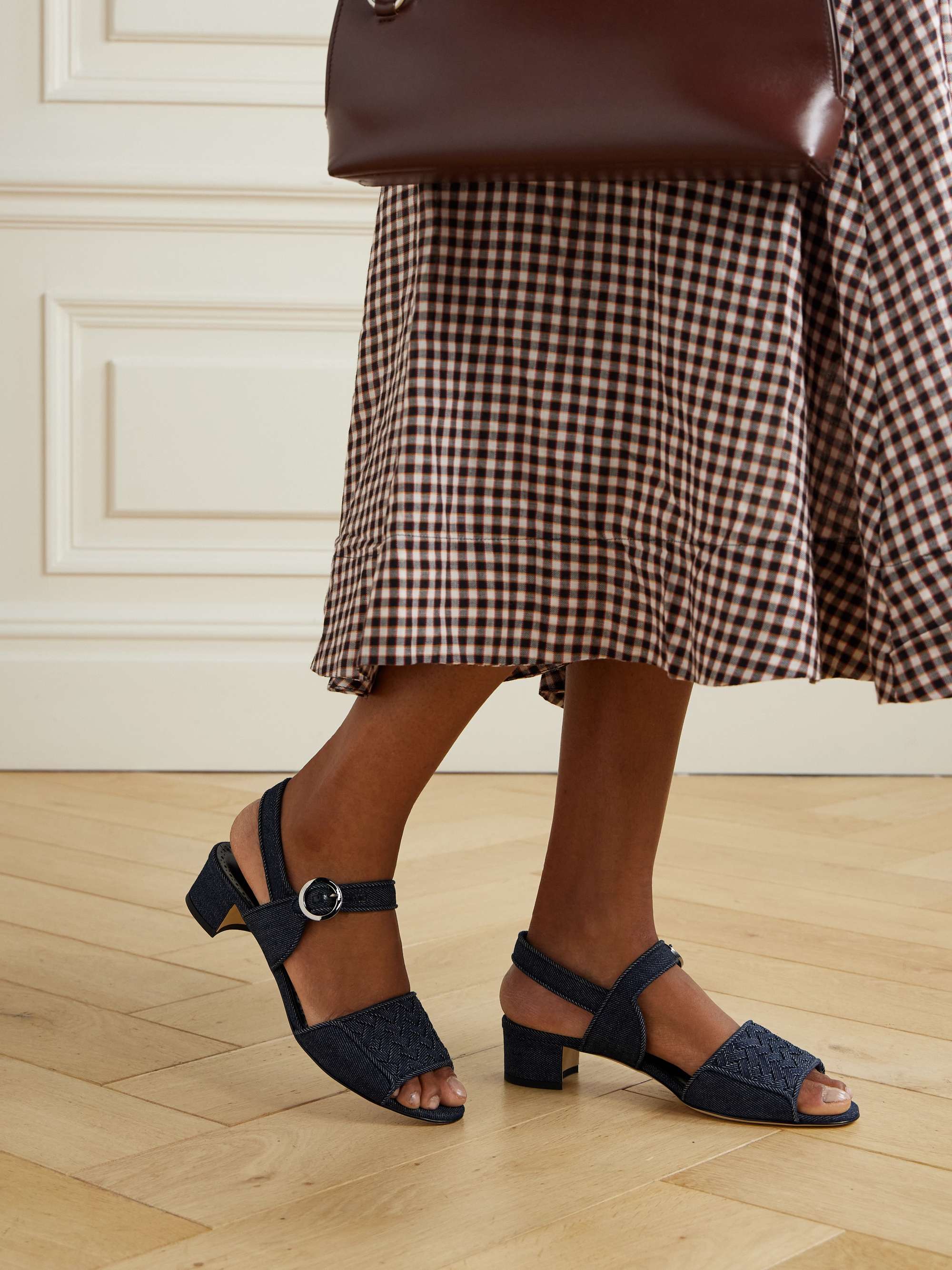 MANOLO BLAHNIK 