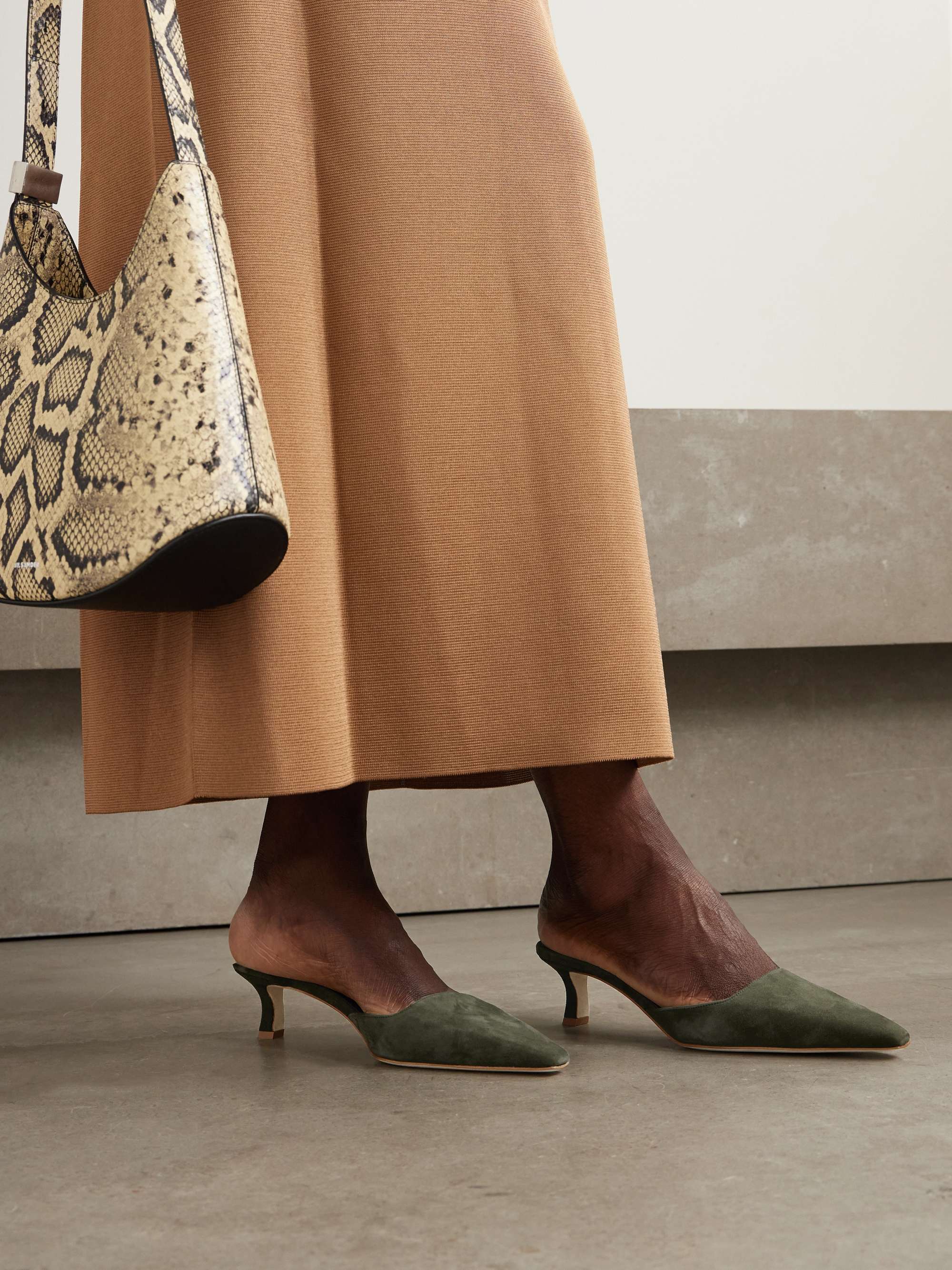 MANOLO BLAHNIK 