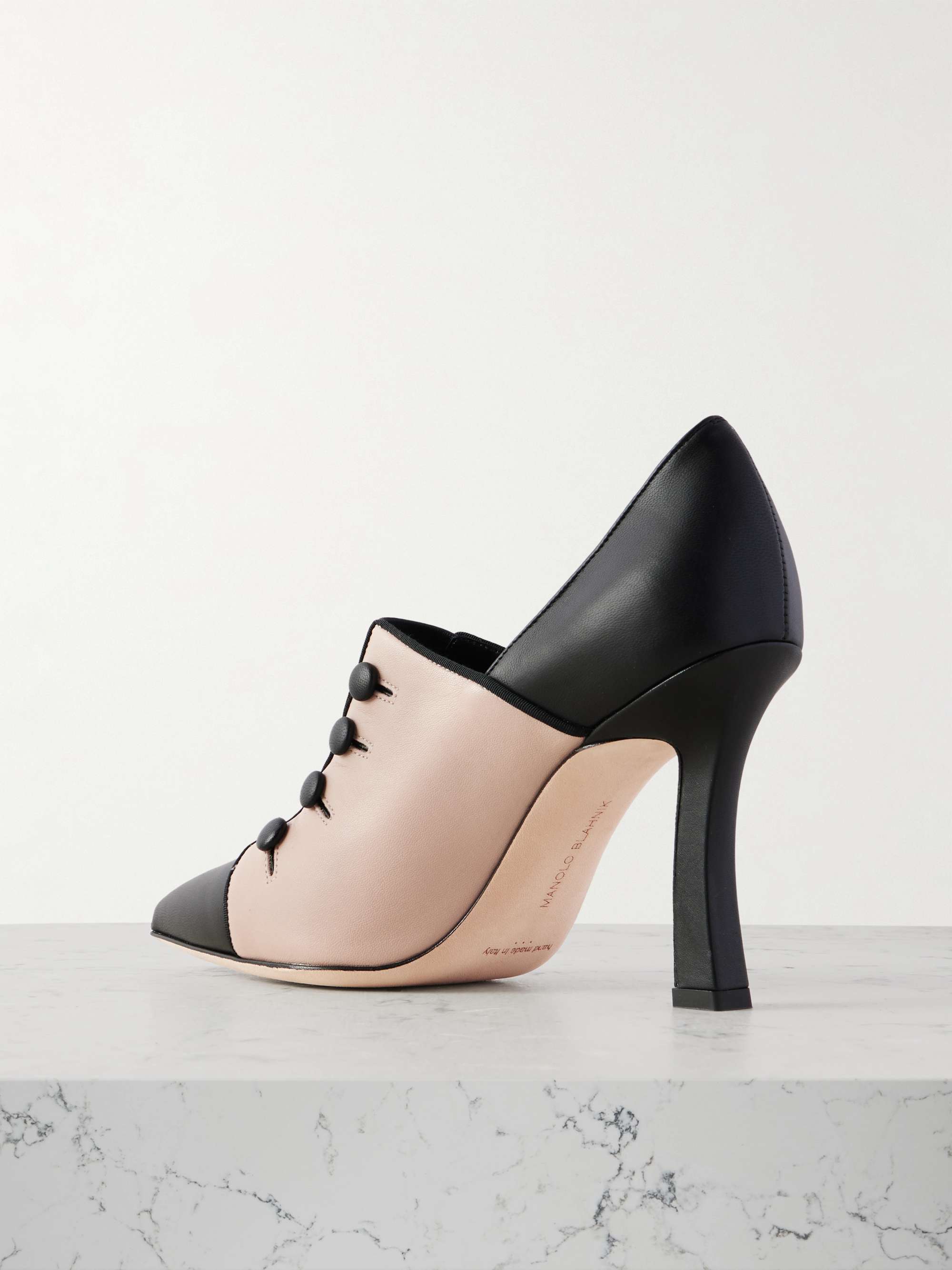 MANOLO BLAHNIK 
