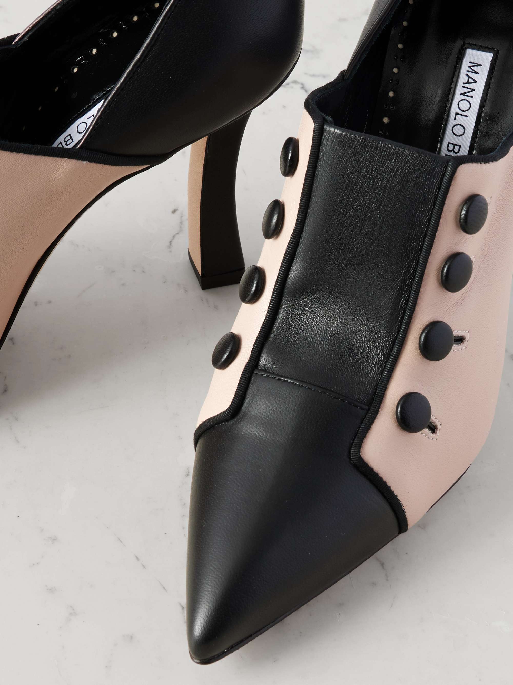 MANOLO BLAHNIK 