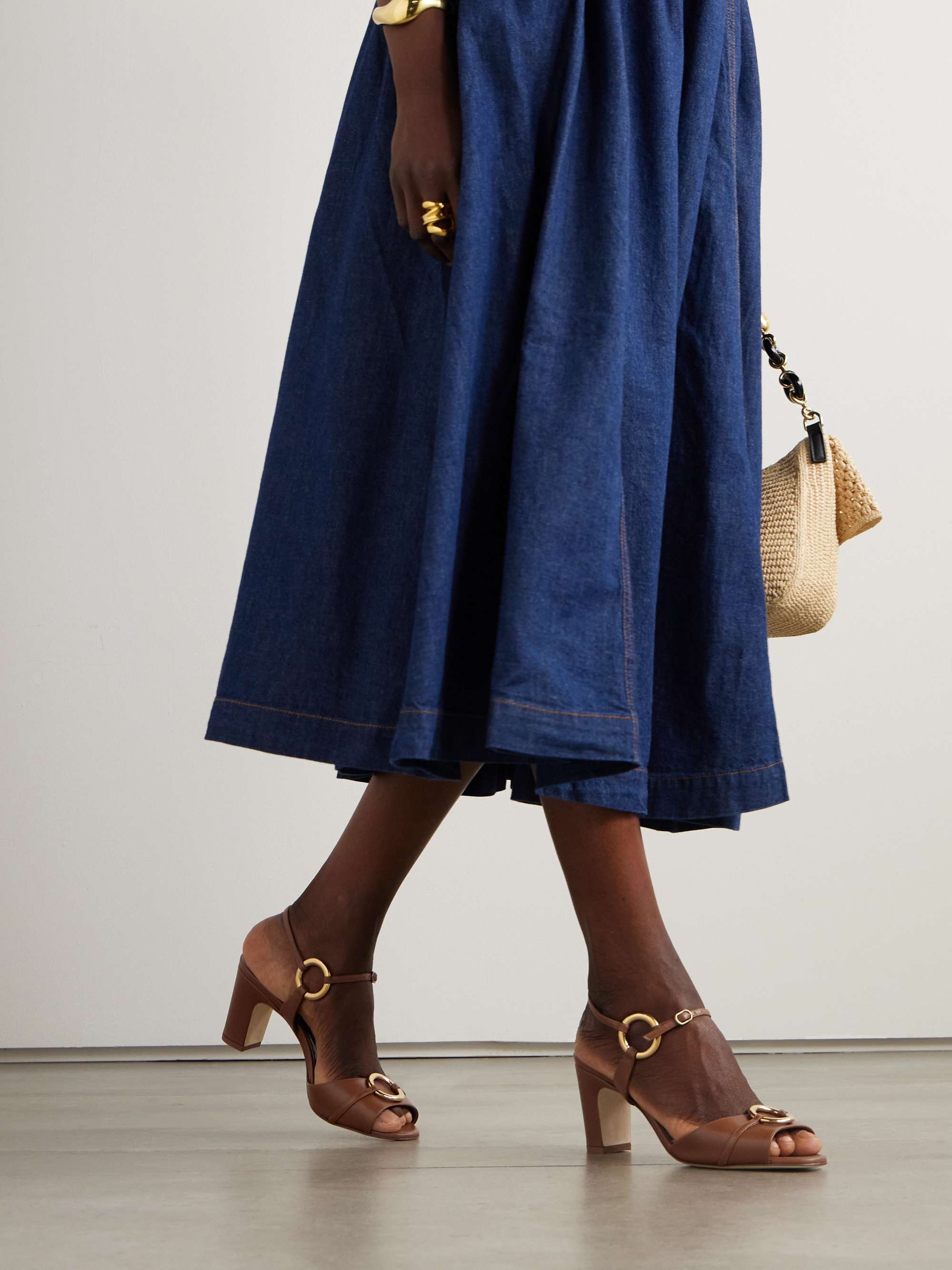 MANOLO BLAHNIK 