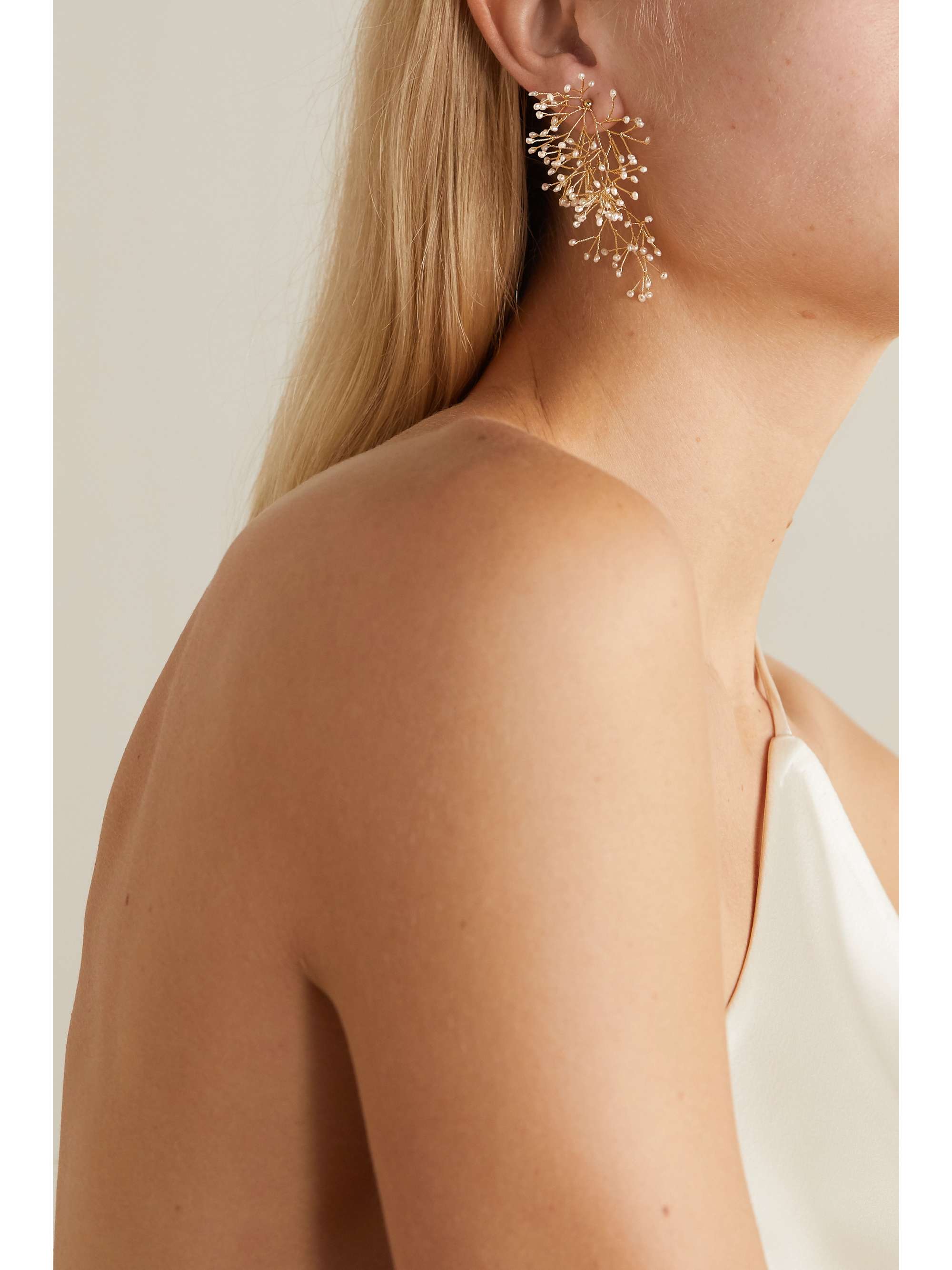 14 / Quatorze Gold-tone pearl earrings