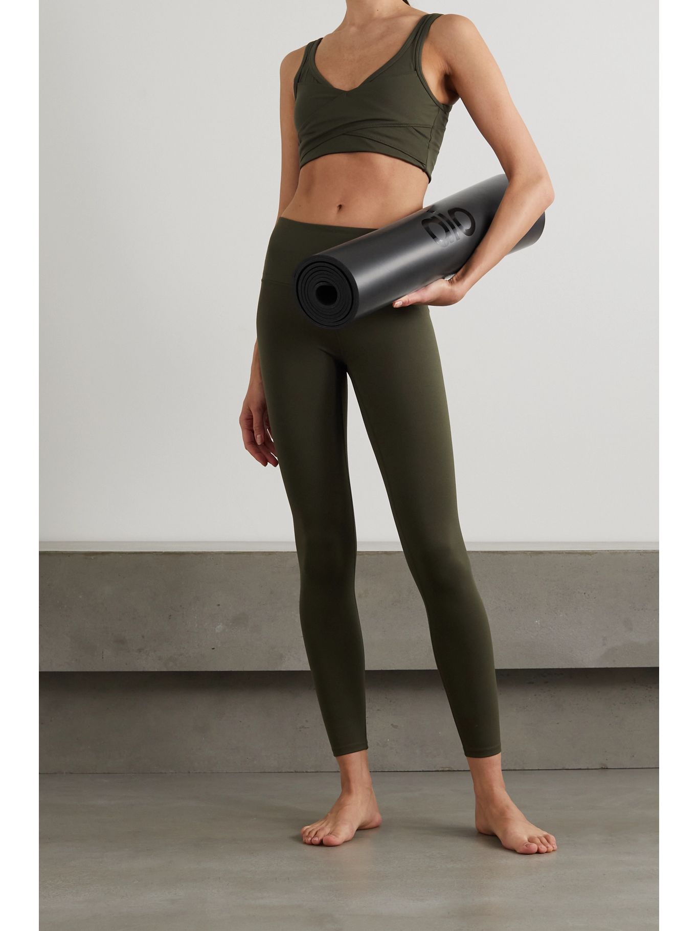 Black Alo Warrior yoga mat ALO YOGA NETAPORTER