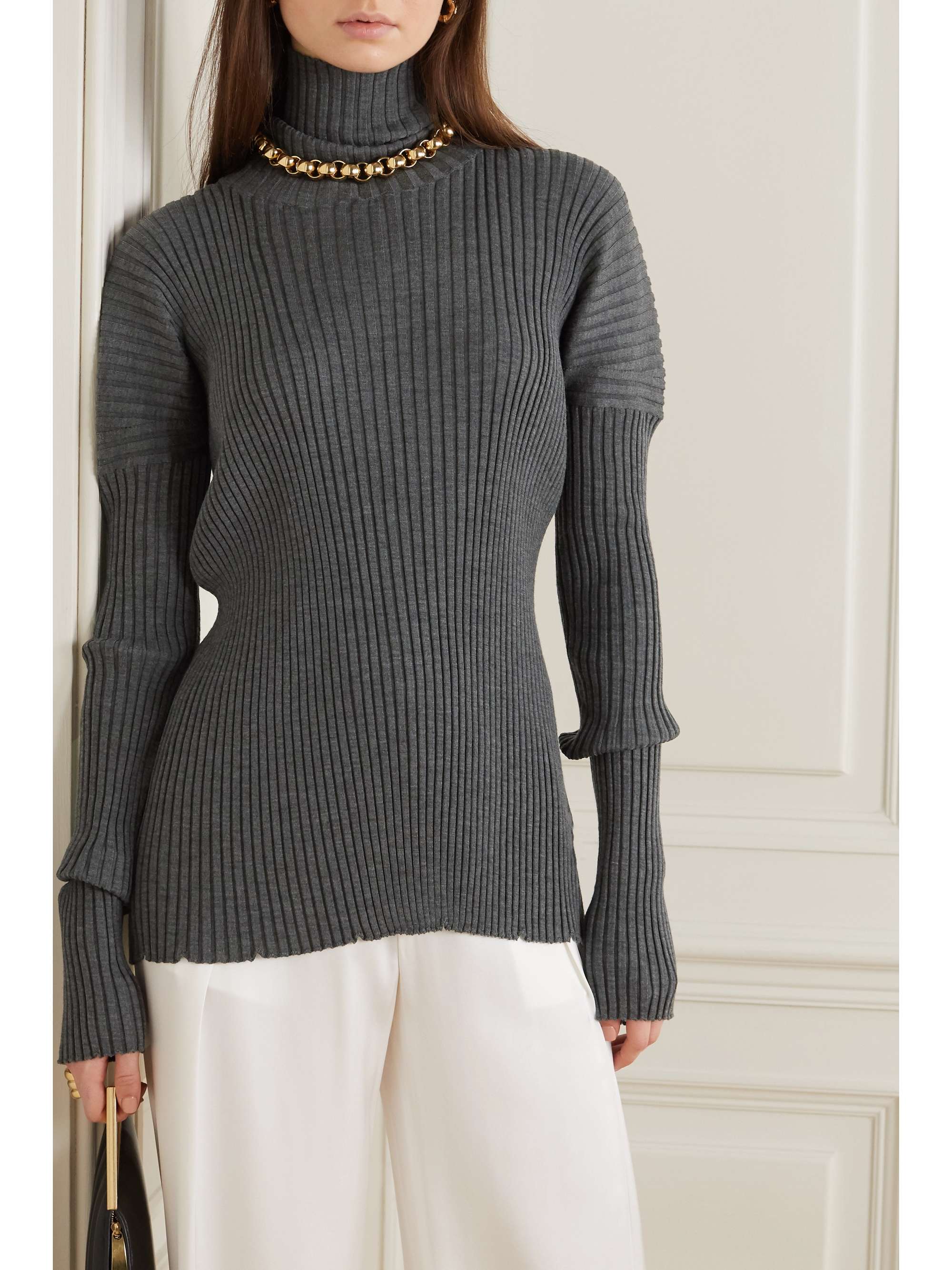 Gray Ribbed wool turtleneck sweater 