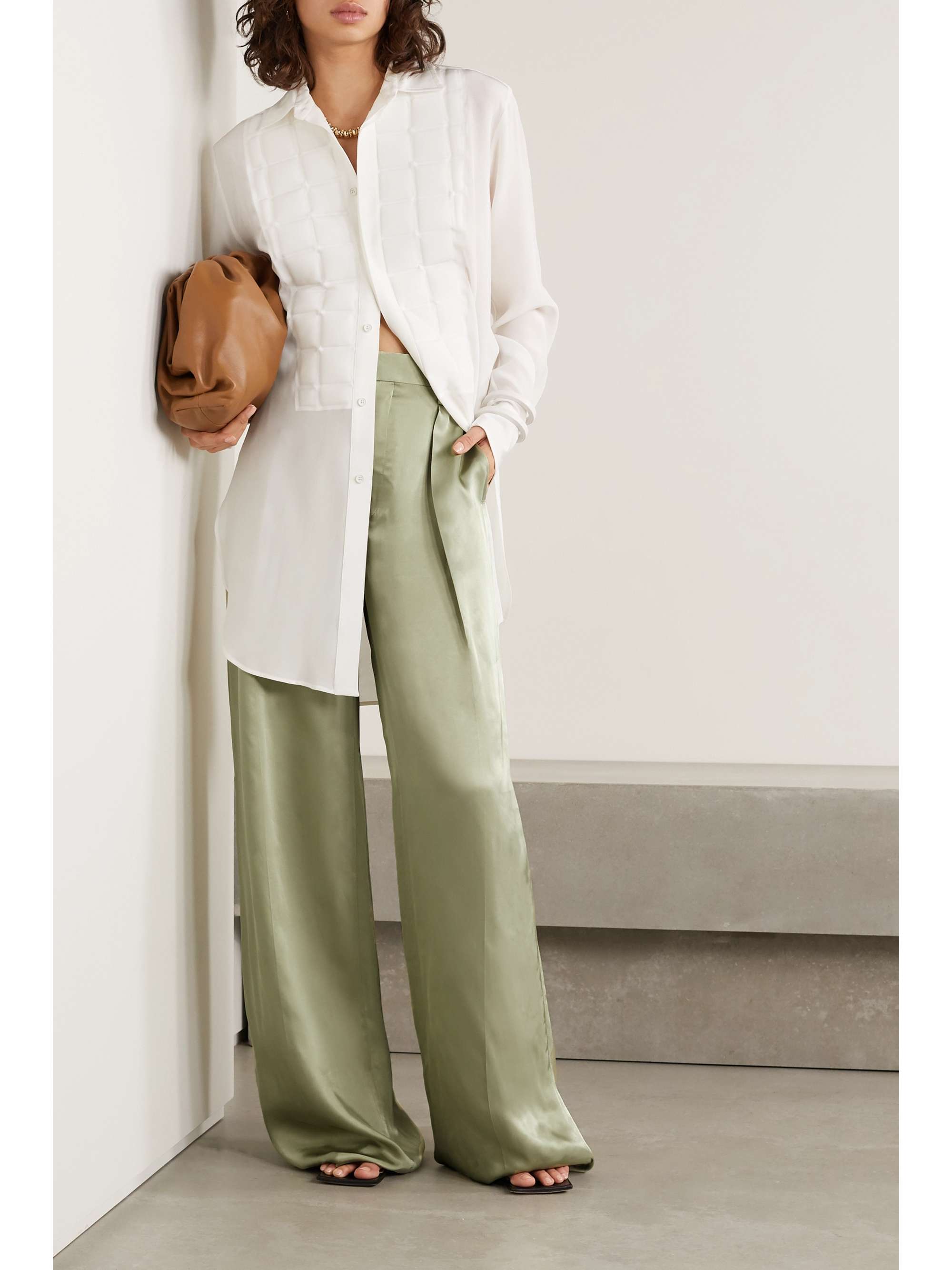 wide leg pants with bow