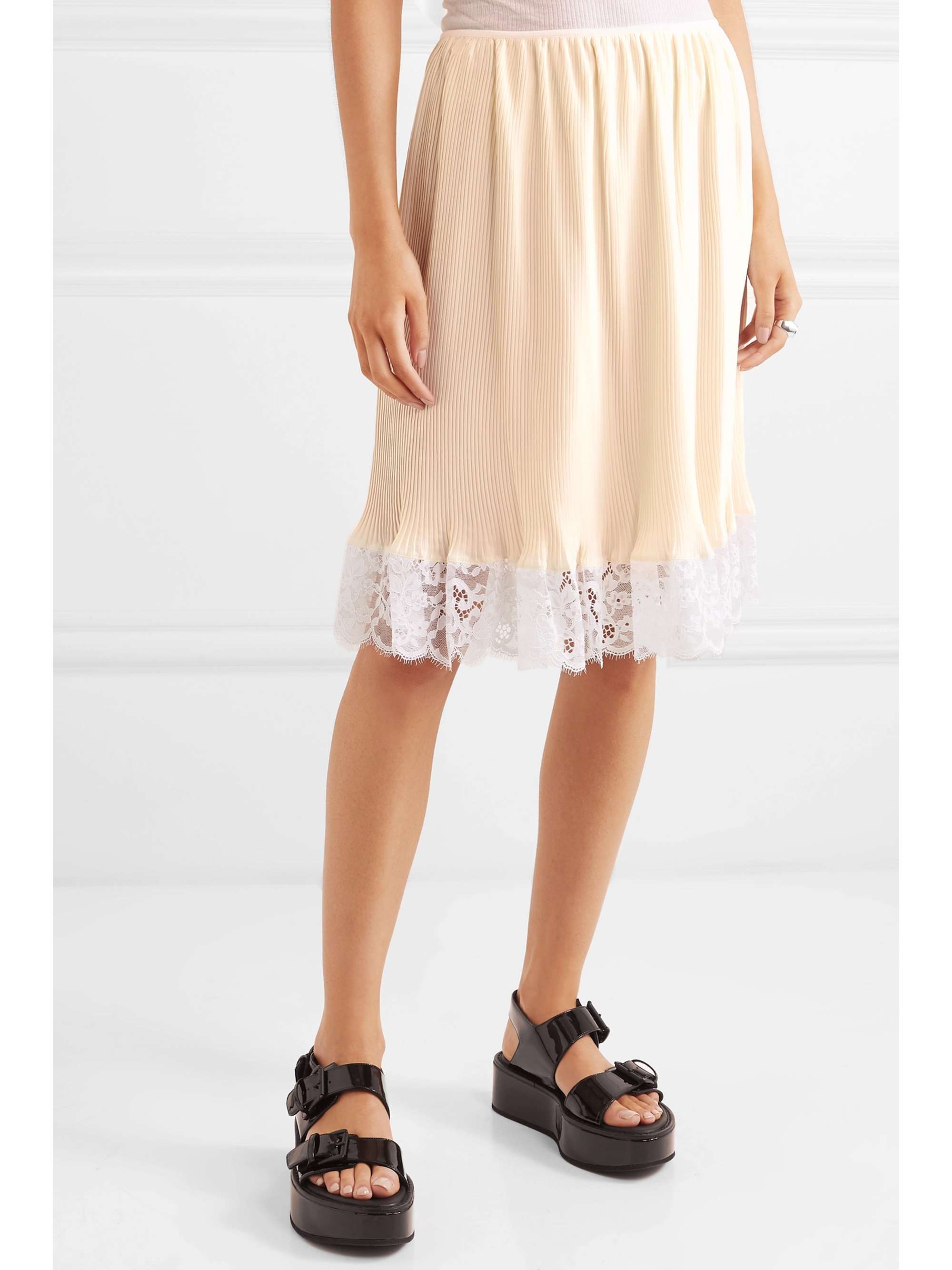 RABANNE Lace-trimmed plissé-crepe skirt