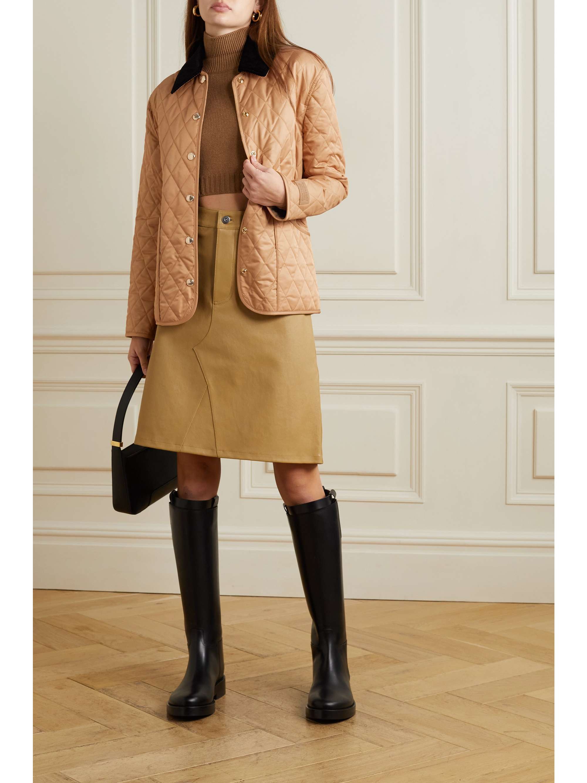 BURBERRY جاكيت من قماش عازل مبطّن مزين بالمخمل المضلع