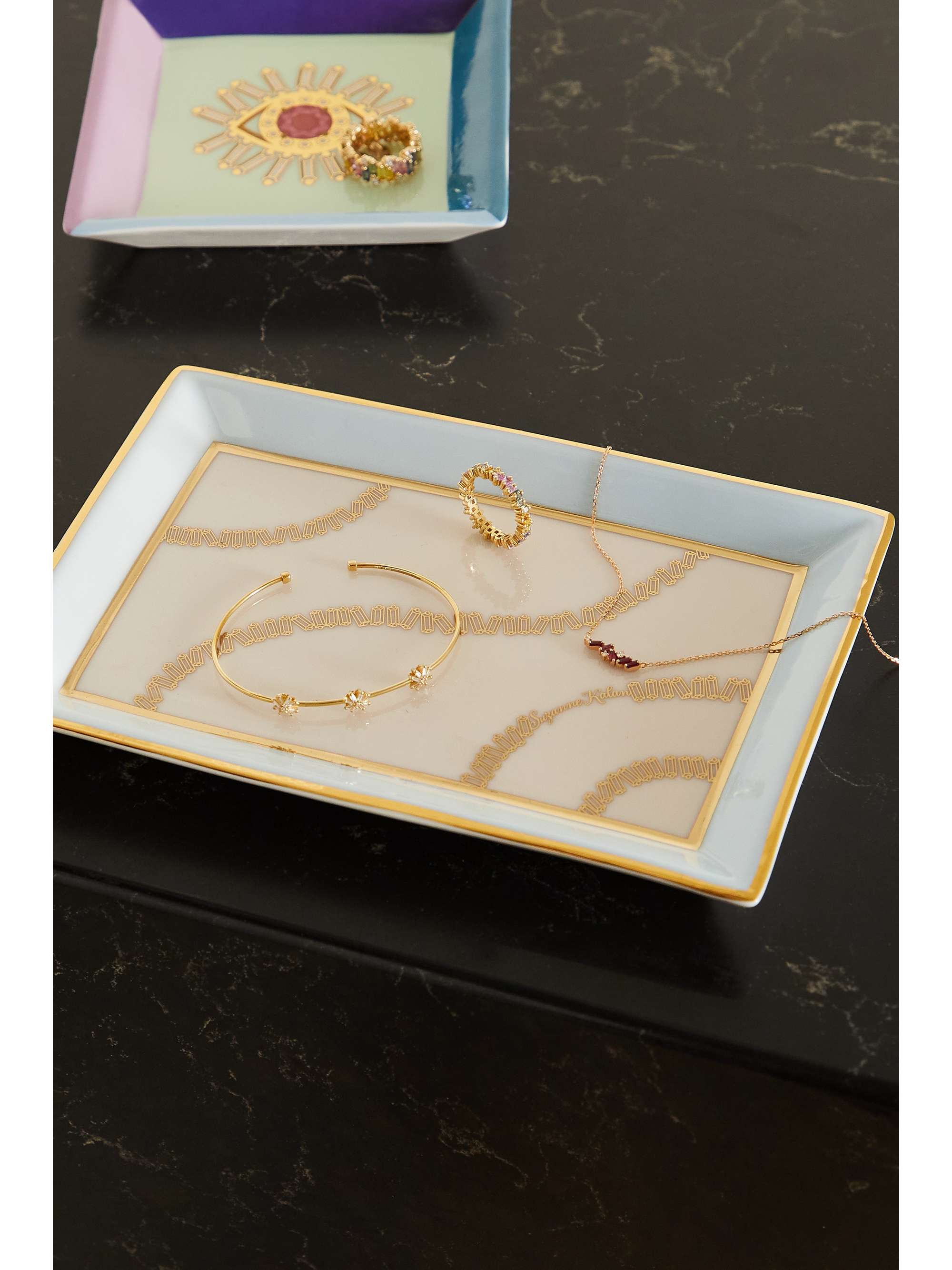 SUZANNE KALAN Plateau à bijoux en porcelaine