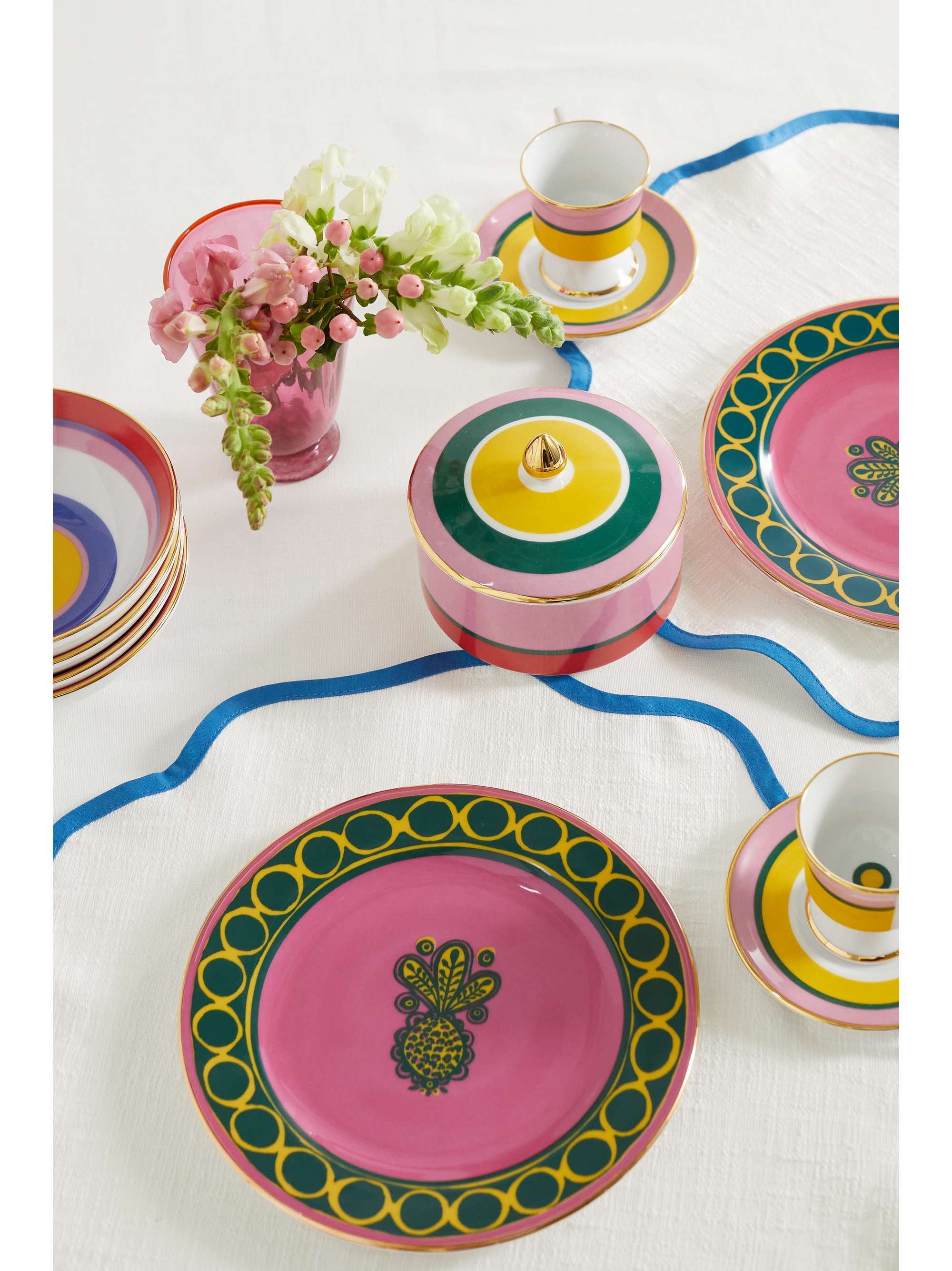 LA DOUBLEJ Set de deux petites assiettes en porcelaine plaquée or