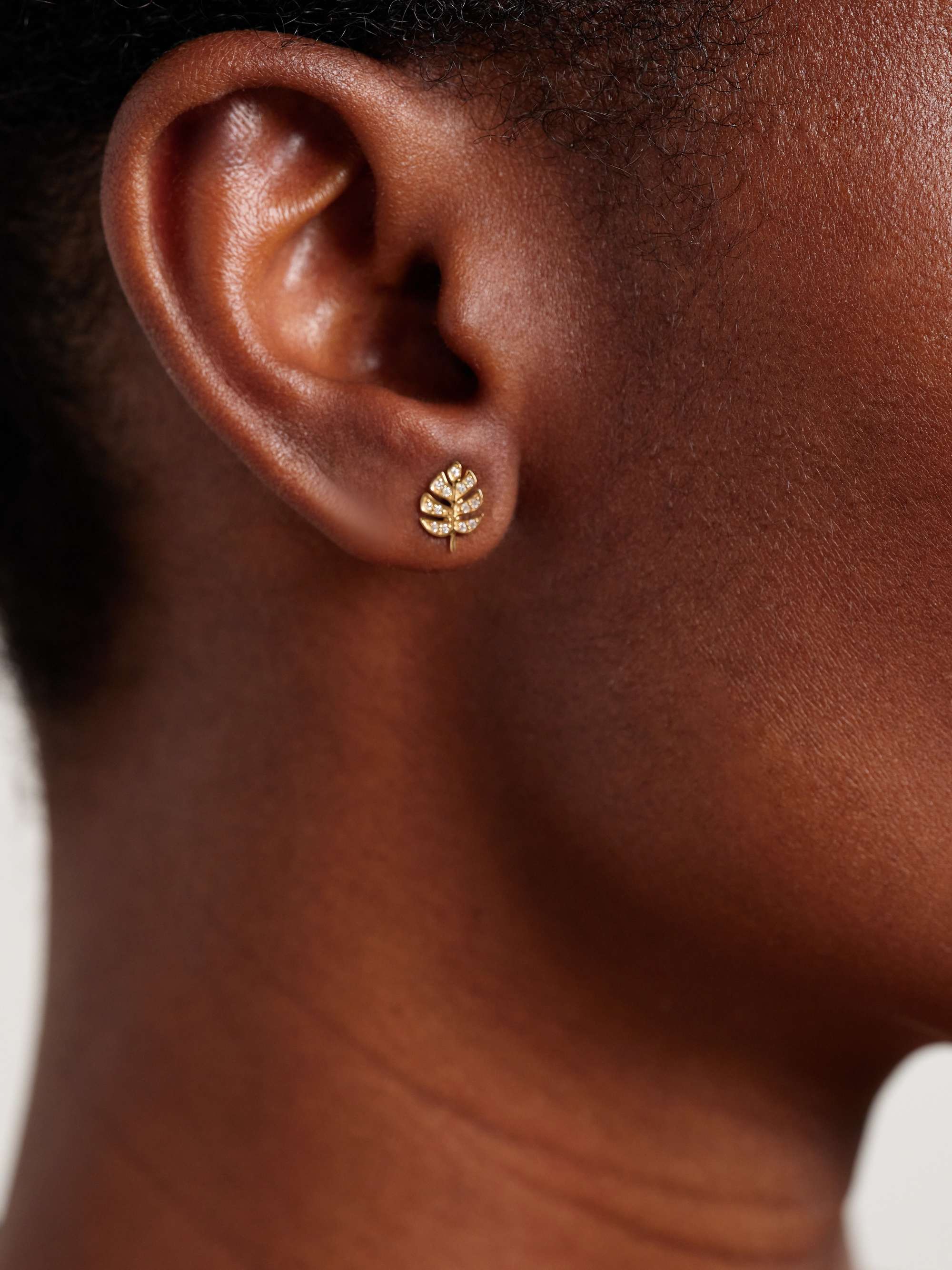 SYDNEY EVAN Tiny Monstera Leaf 14-karat gold diamond earrings