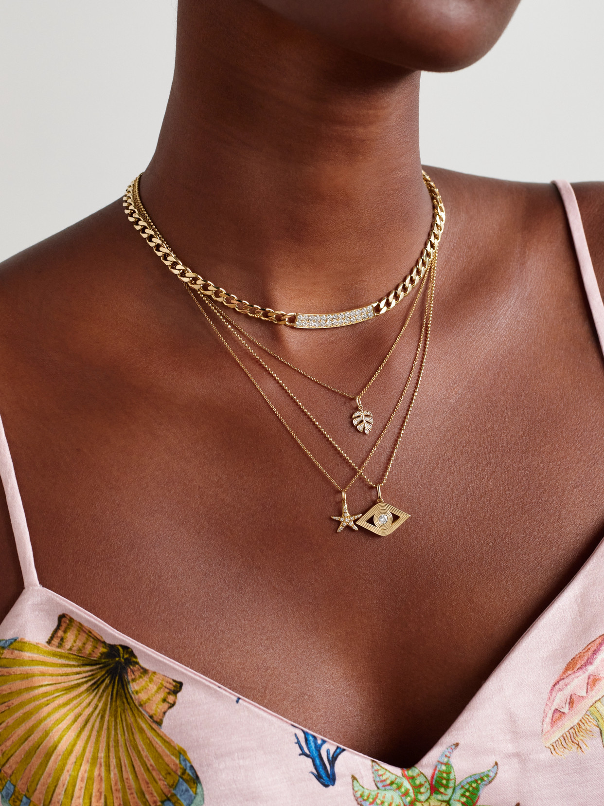 Sydney Evan Small Monstera Leaf 14-karat Gold Diamond Necklace In Gold