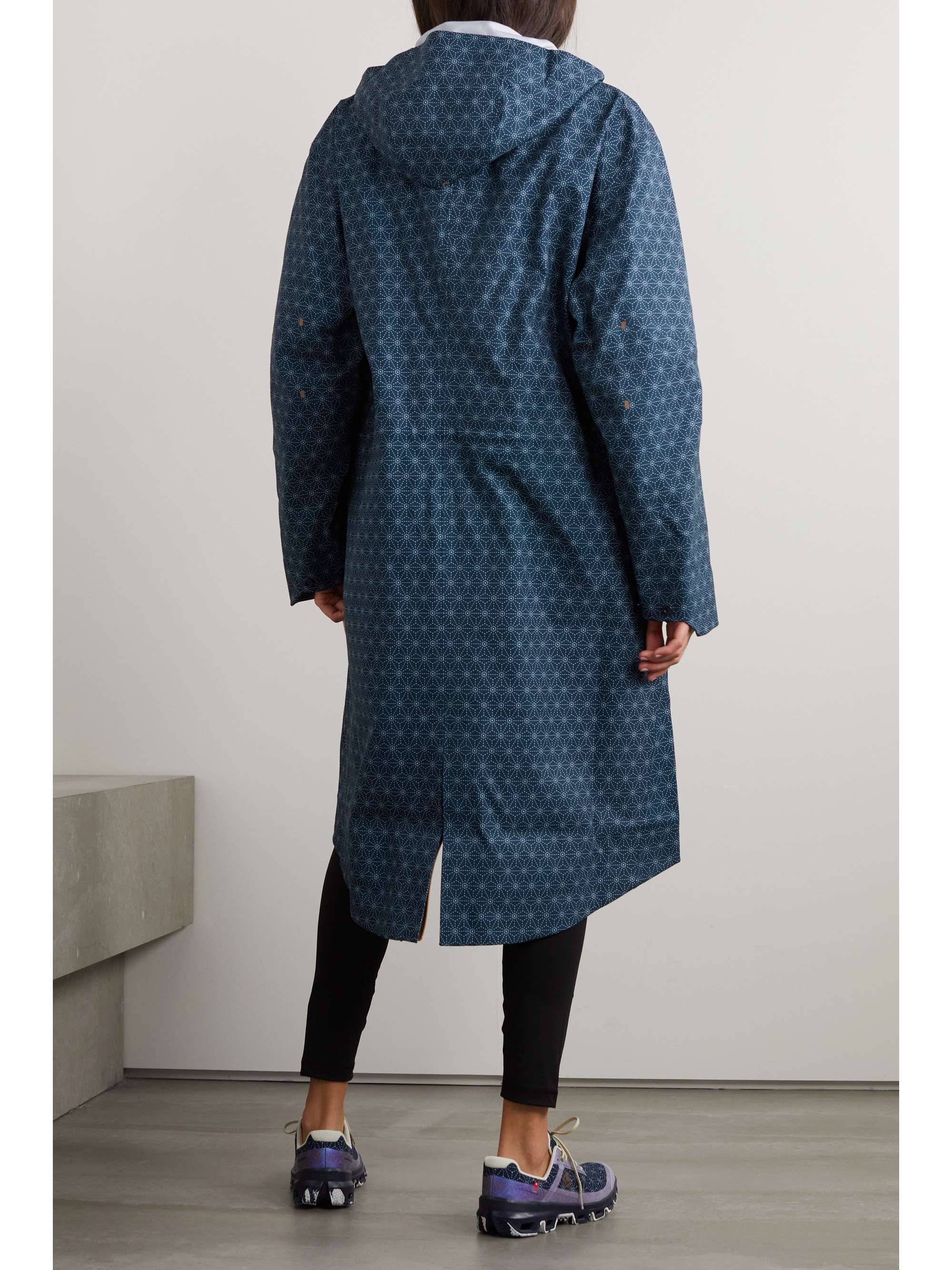 LOEWE x ON printed shell parka
