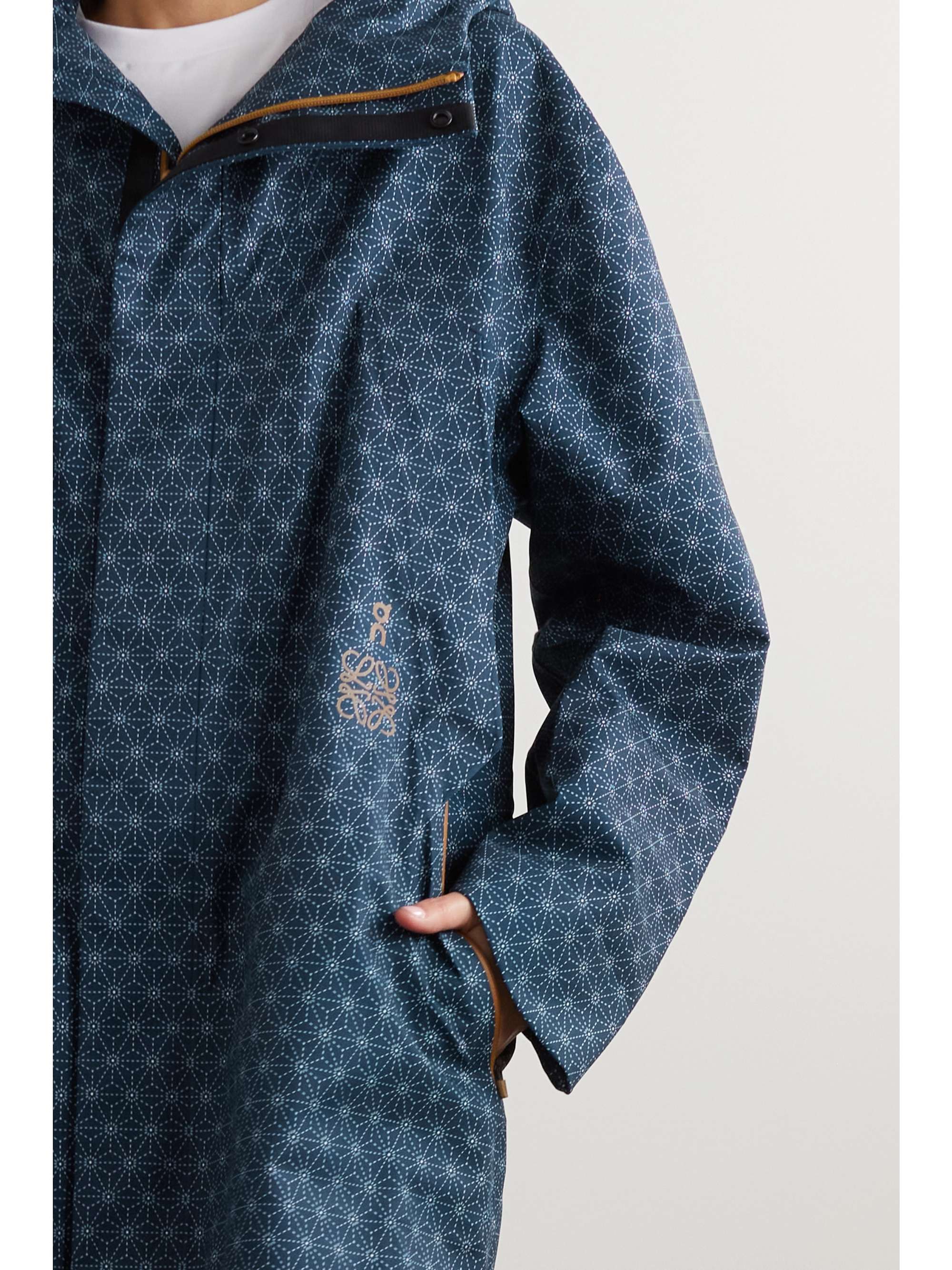 LOEWE x ON printed shell parka