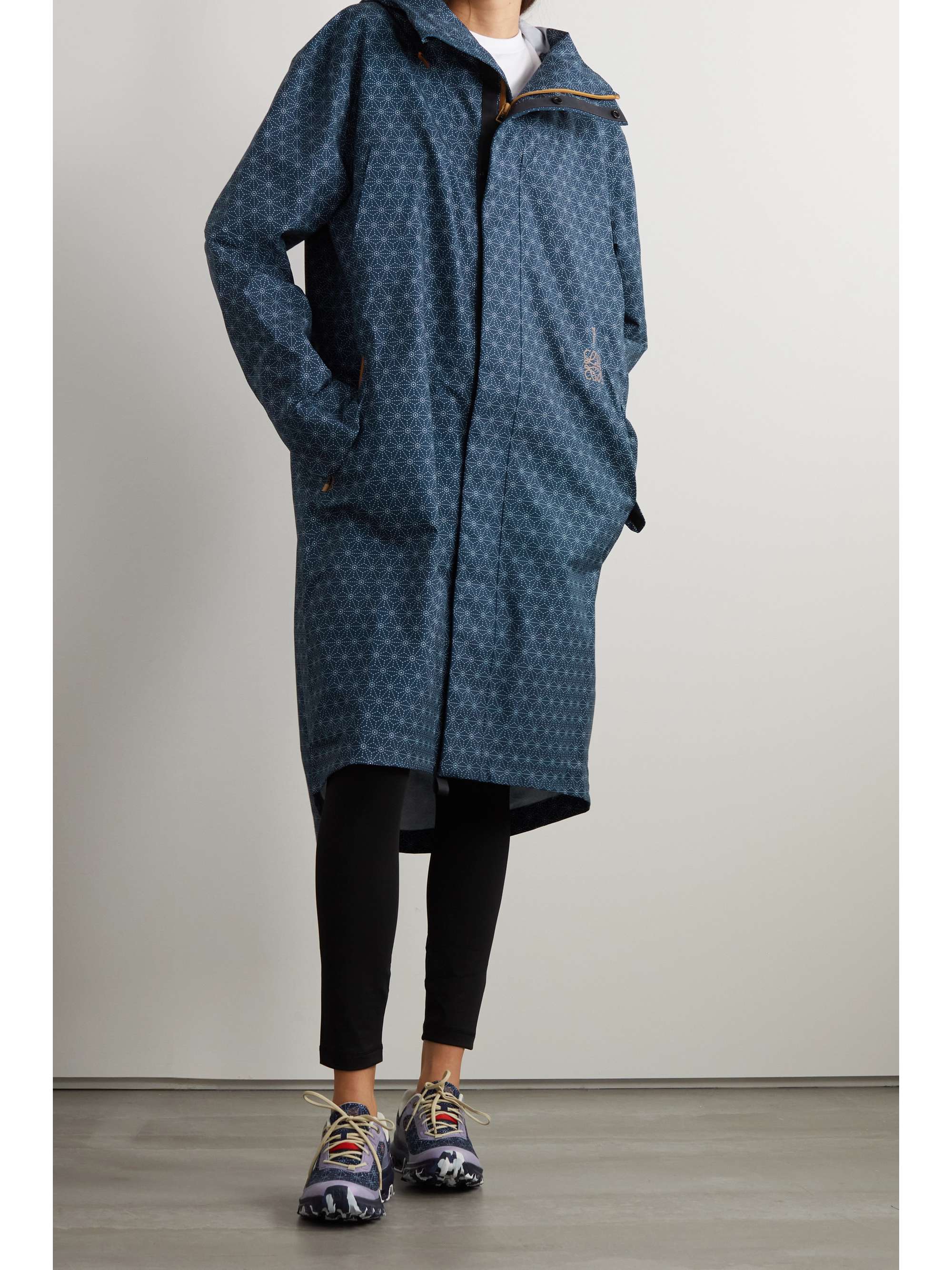LOEWE x ON printed shell parka