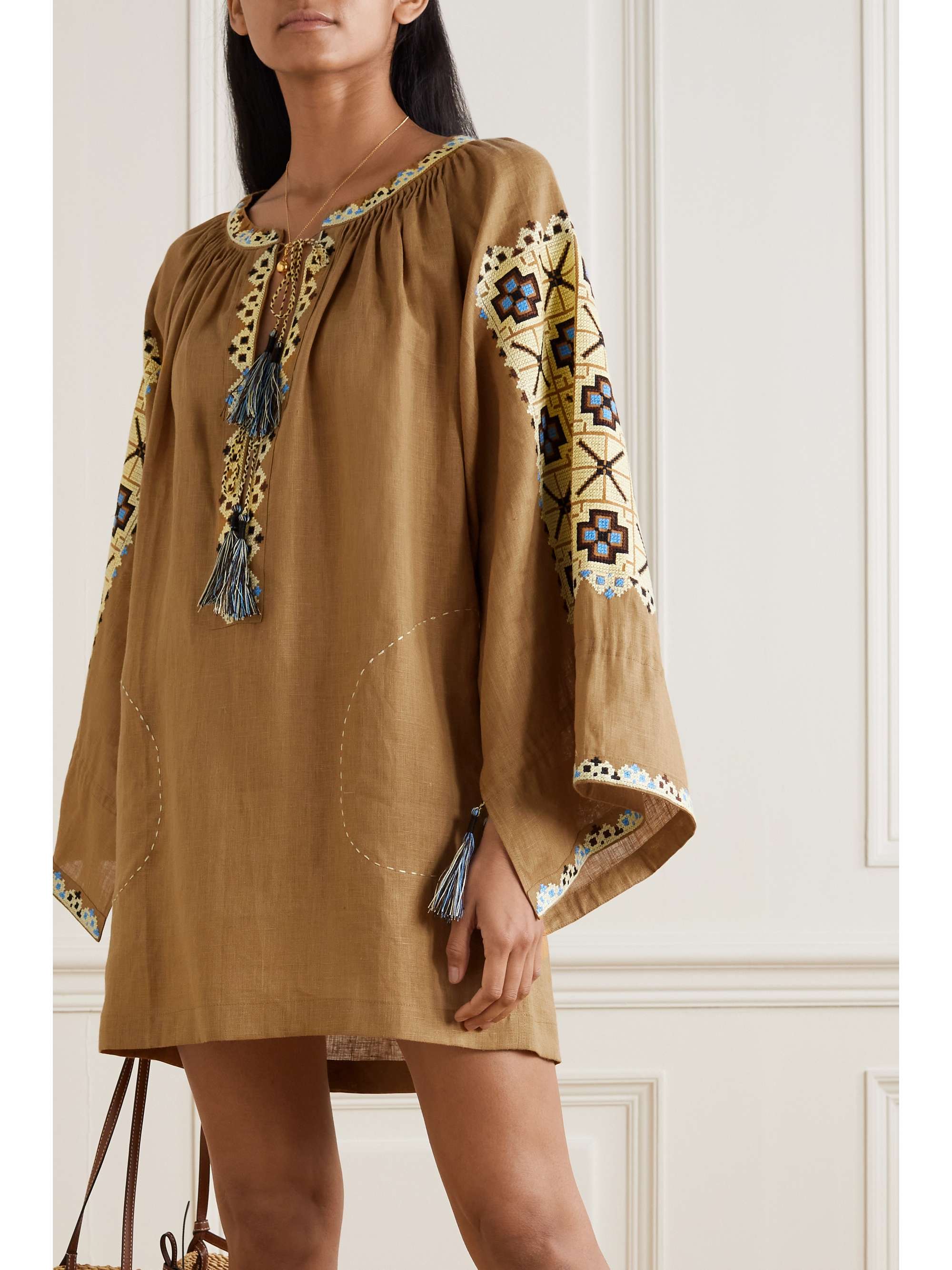 VITA KIN Tasseled embroidered linen tunic