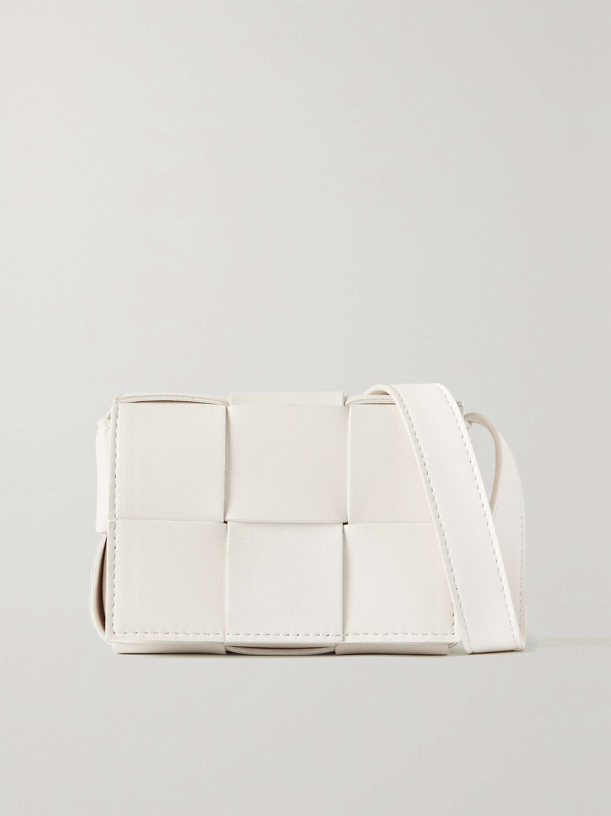 bottega veneta cassette bag white