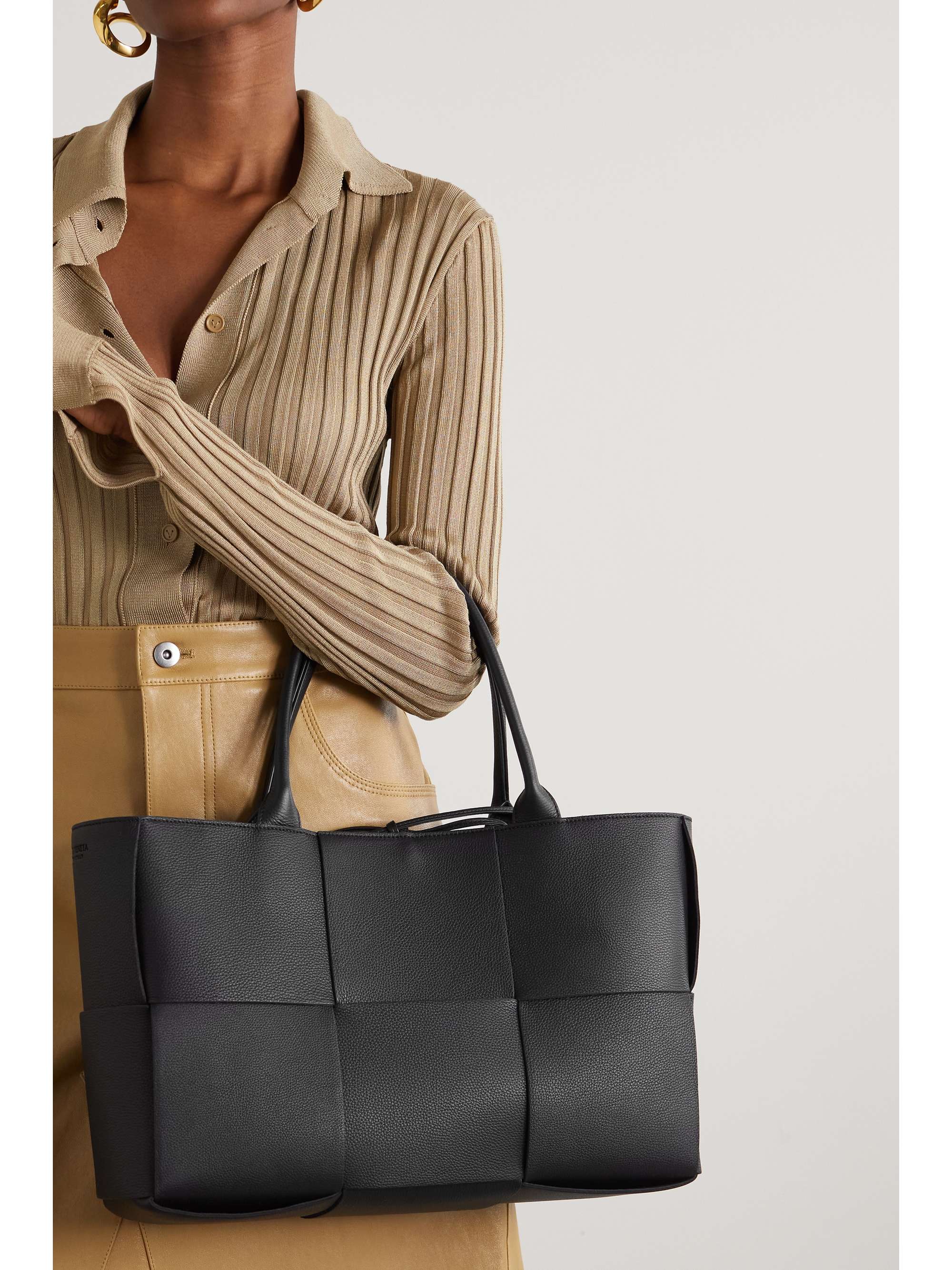 Arco intrecciato textured-leather tote