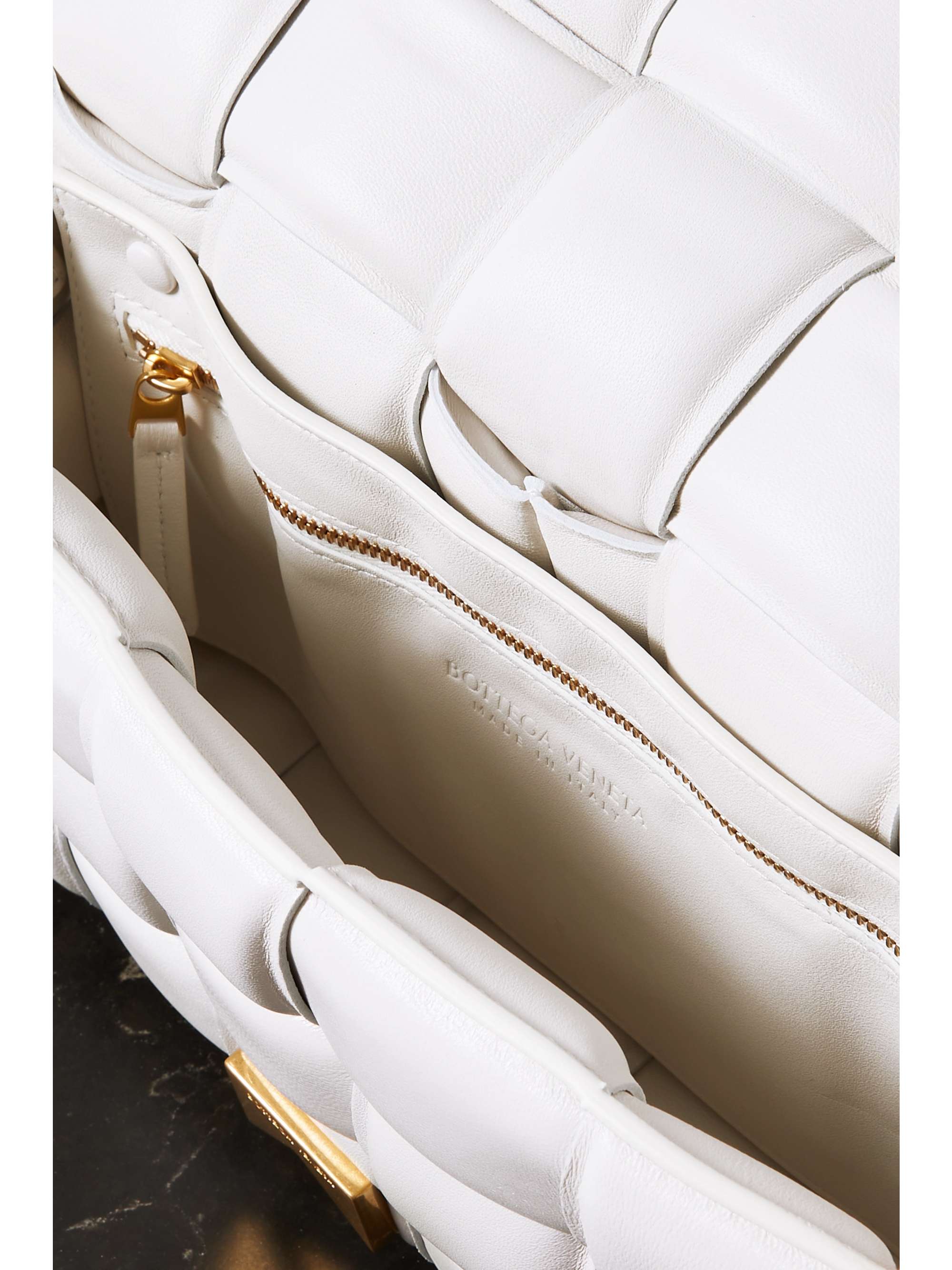 BOTTEGA VENETA Cassette padded intrecciato iridescent leather shoulder bag