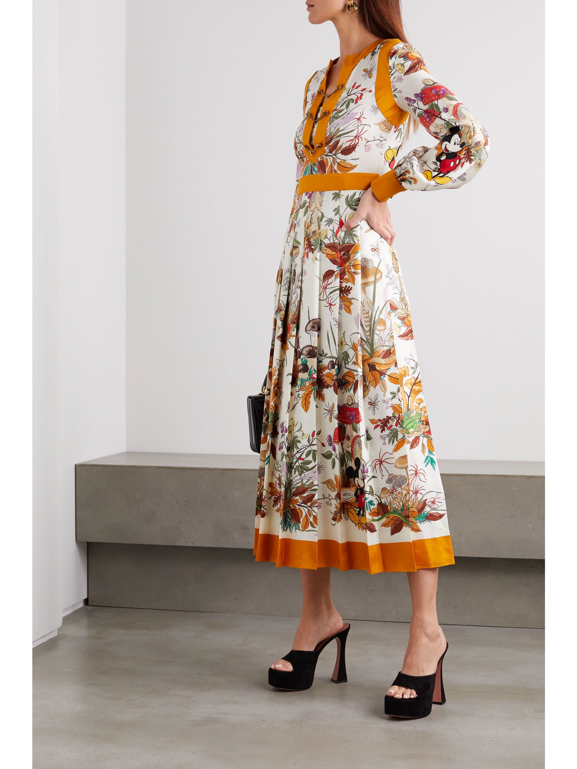 gucci pleated dress