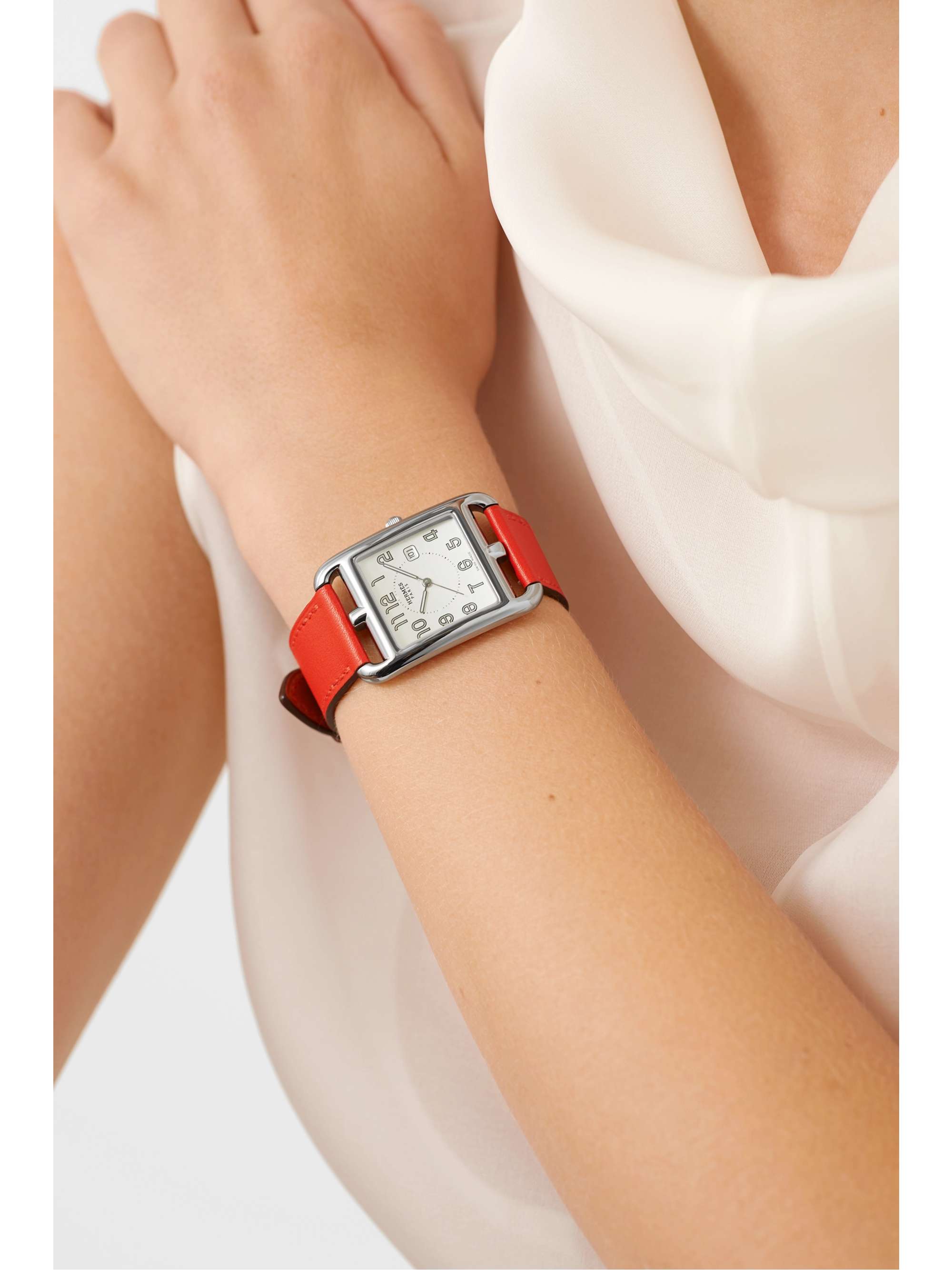 HERMÈS TIMEPIECES Cape Cod 29mm large stainless steel and leather watch
