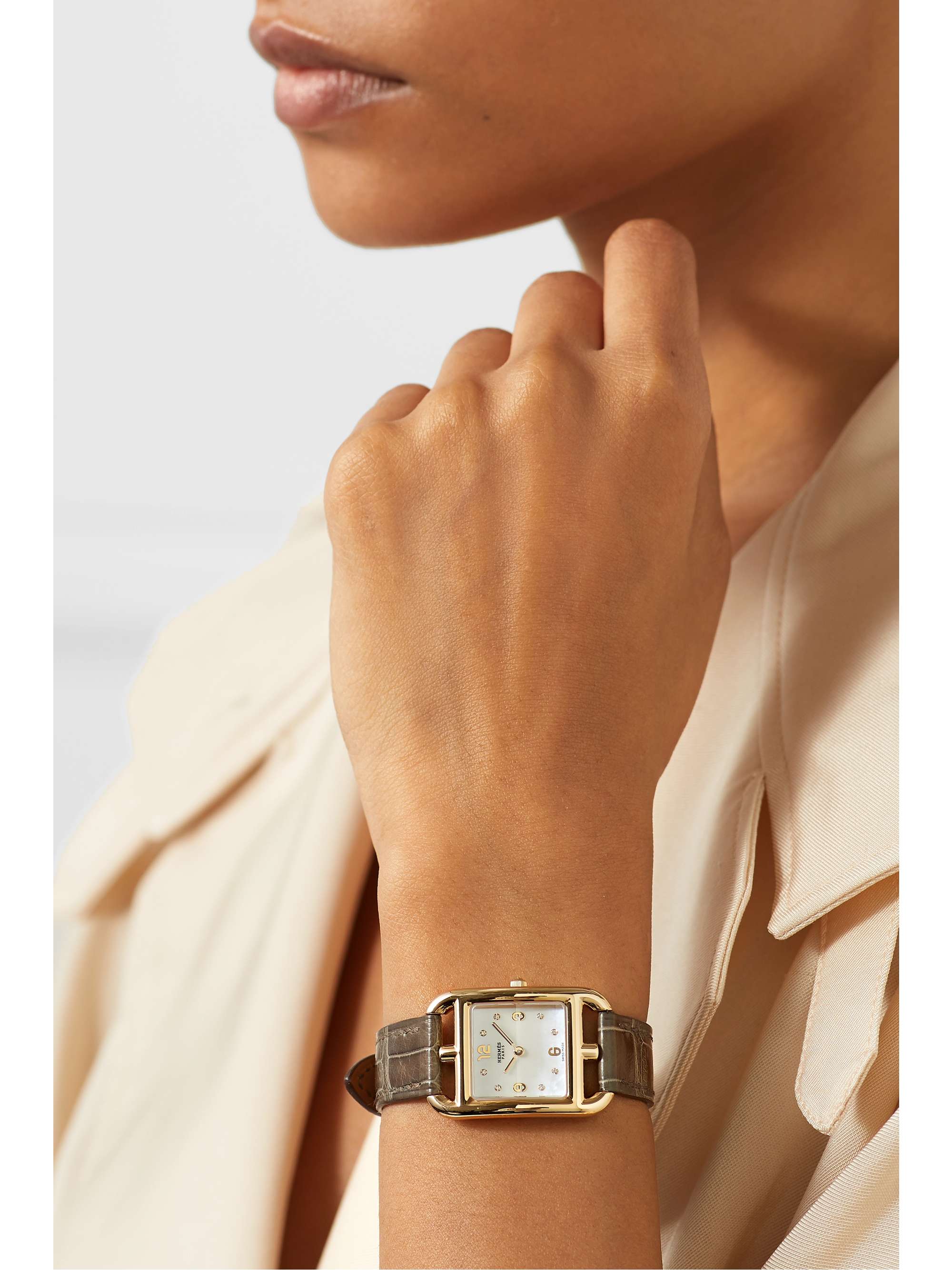 HERMÈS TIMEPIECES Cape Cod 23mm small 18-karat gold, alligator, mother-of-pearl and diamond watch