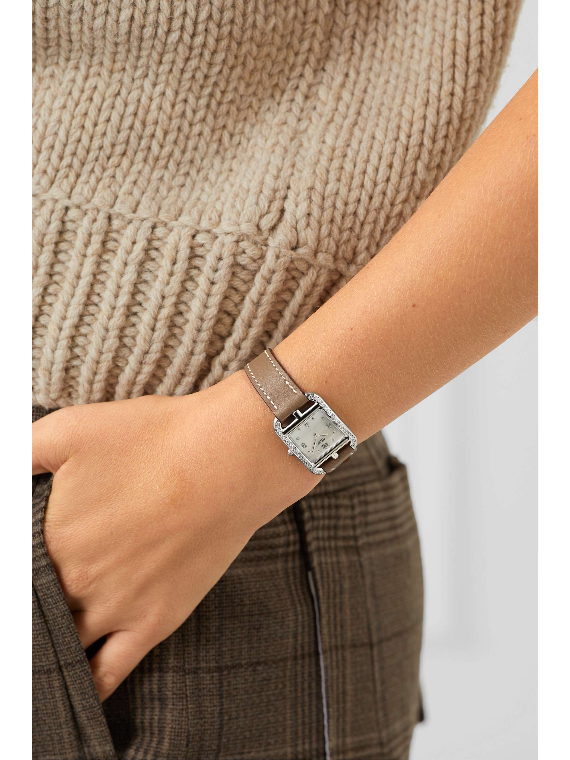 HERMÈS TIMEPIECES Cape Cod 23mm small stainless steel, leather, mother-of-pearl and diamond watch
