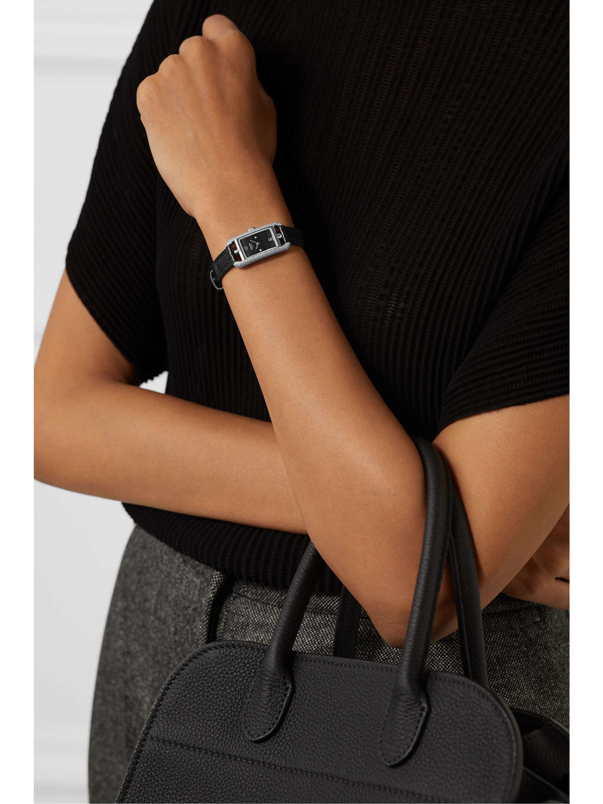 HERMÈS TIMEPIECES Nantucket 17 毫米钻石精钢超小号腕表（短吻鳄鱼皮表带）