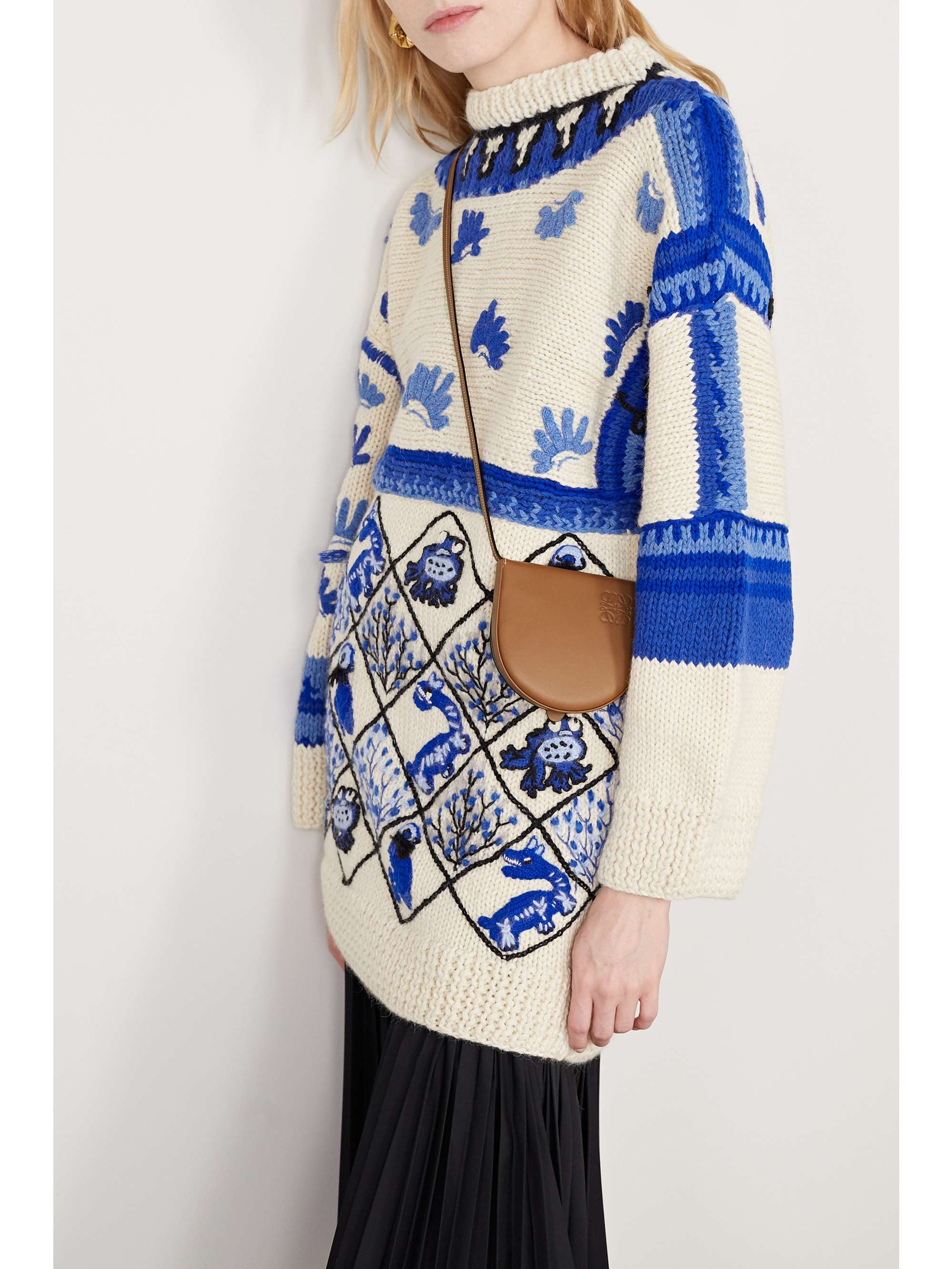 loewe heel pouch mini