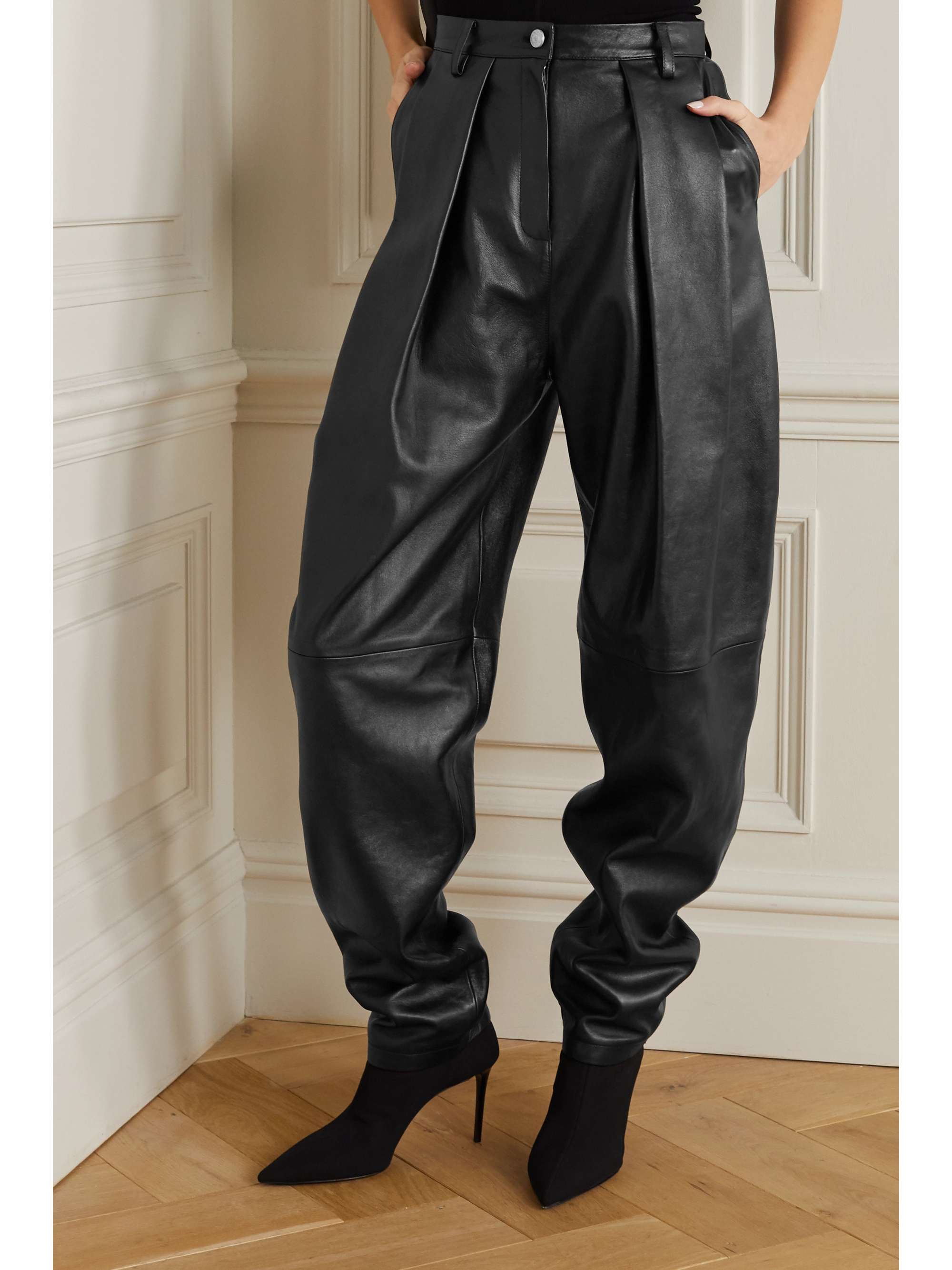 Black Pleated leather tapered pants 