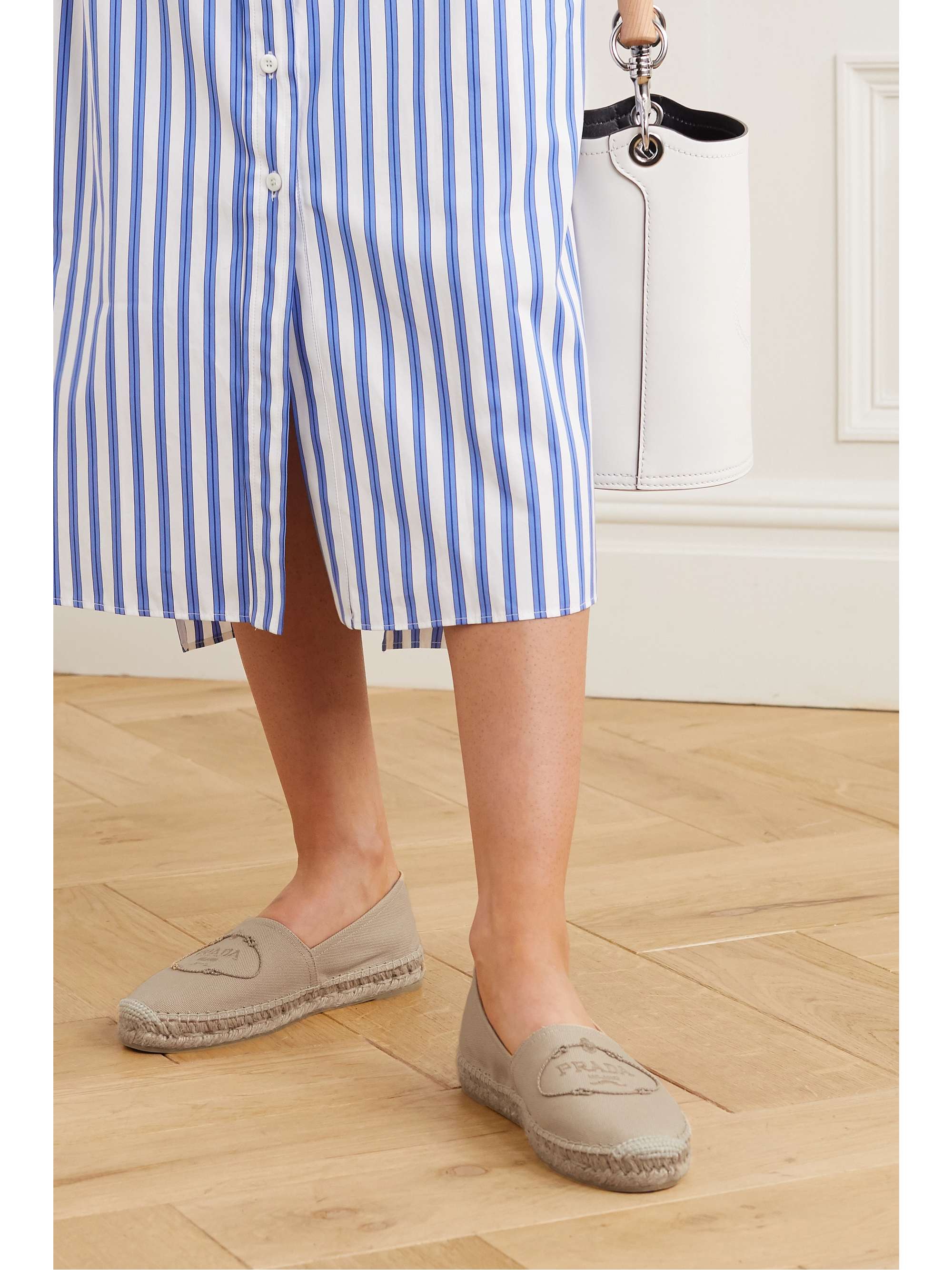 PRADA Espadrilles aus Canvas mit Logostickerei