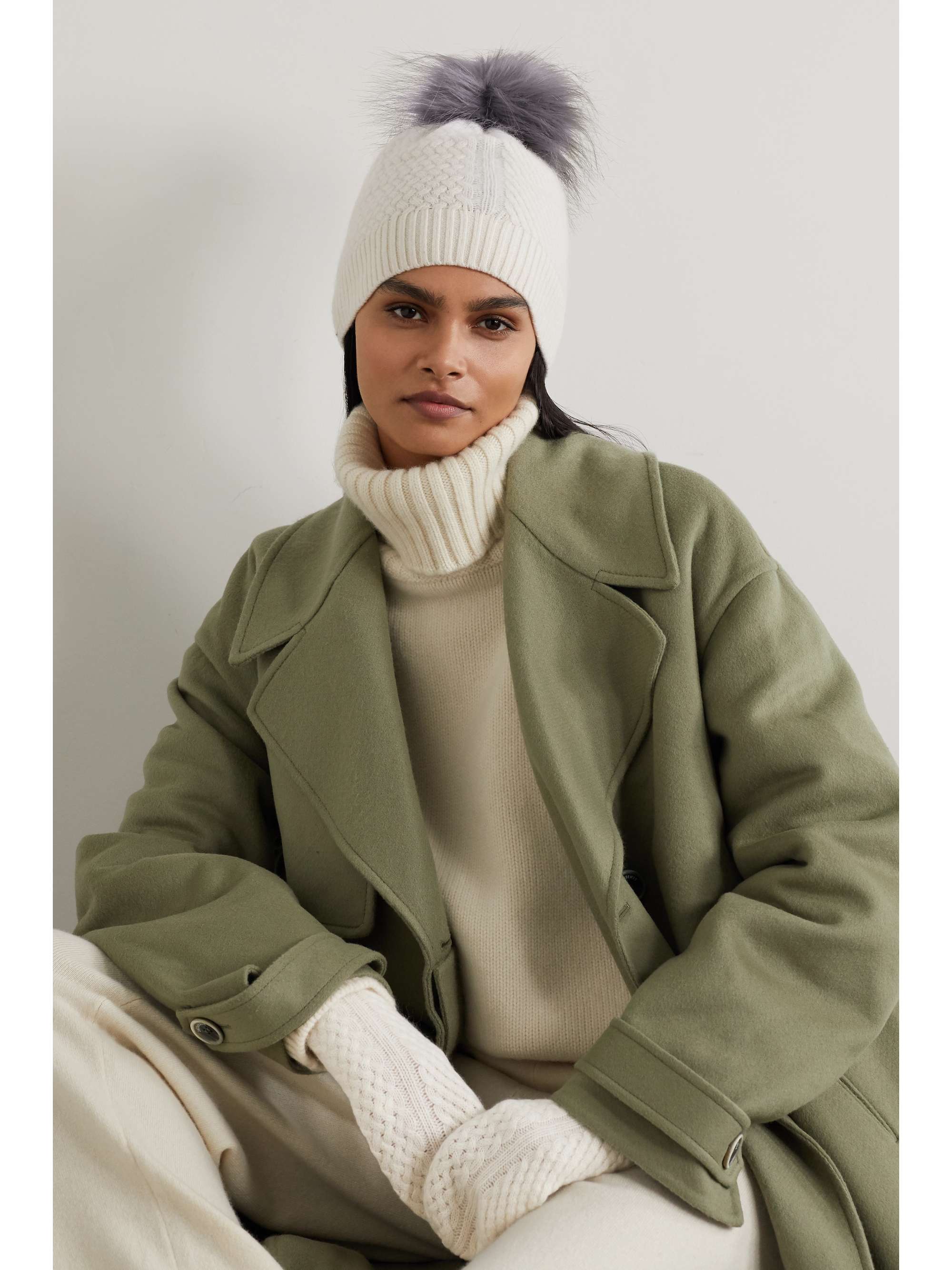 PORTOLANO Cashmere mittens and pompom-embellished beanie set