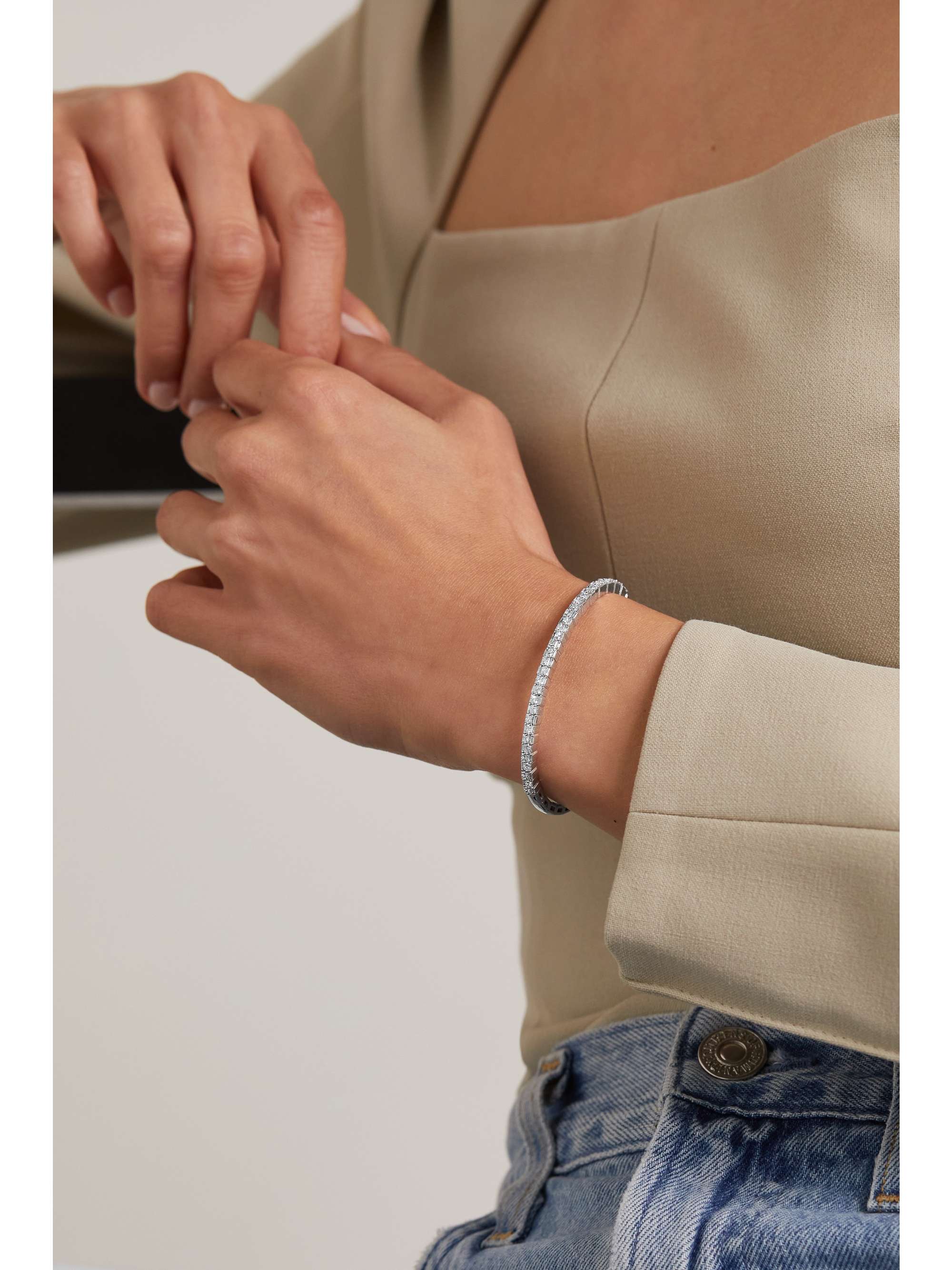 SUZANNE KALAN 18-karat white gold diamond cuff