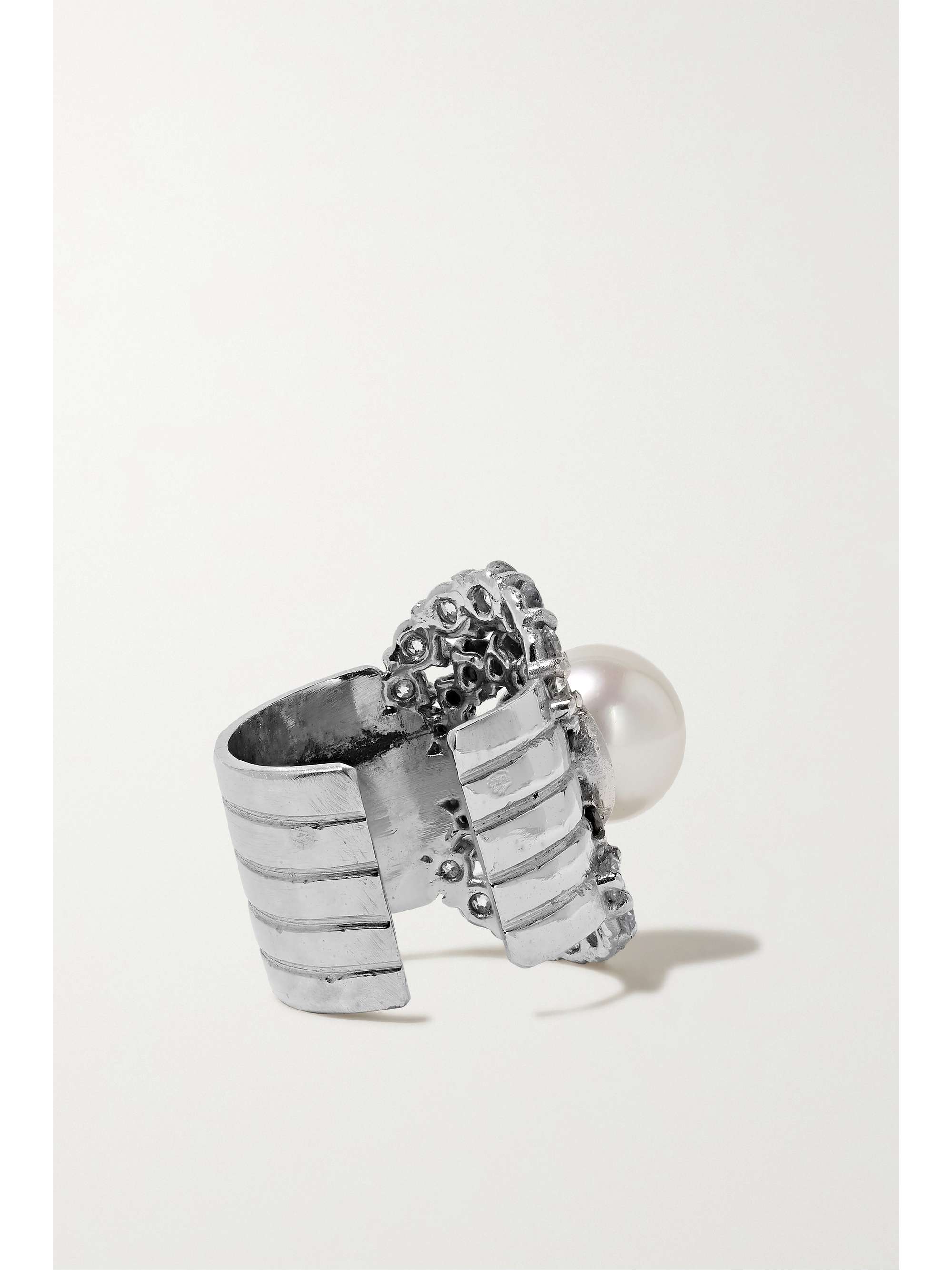 YVONNE LÉON 18-karat white gold, diamond and pearl ear cuff