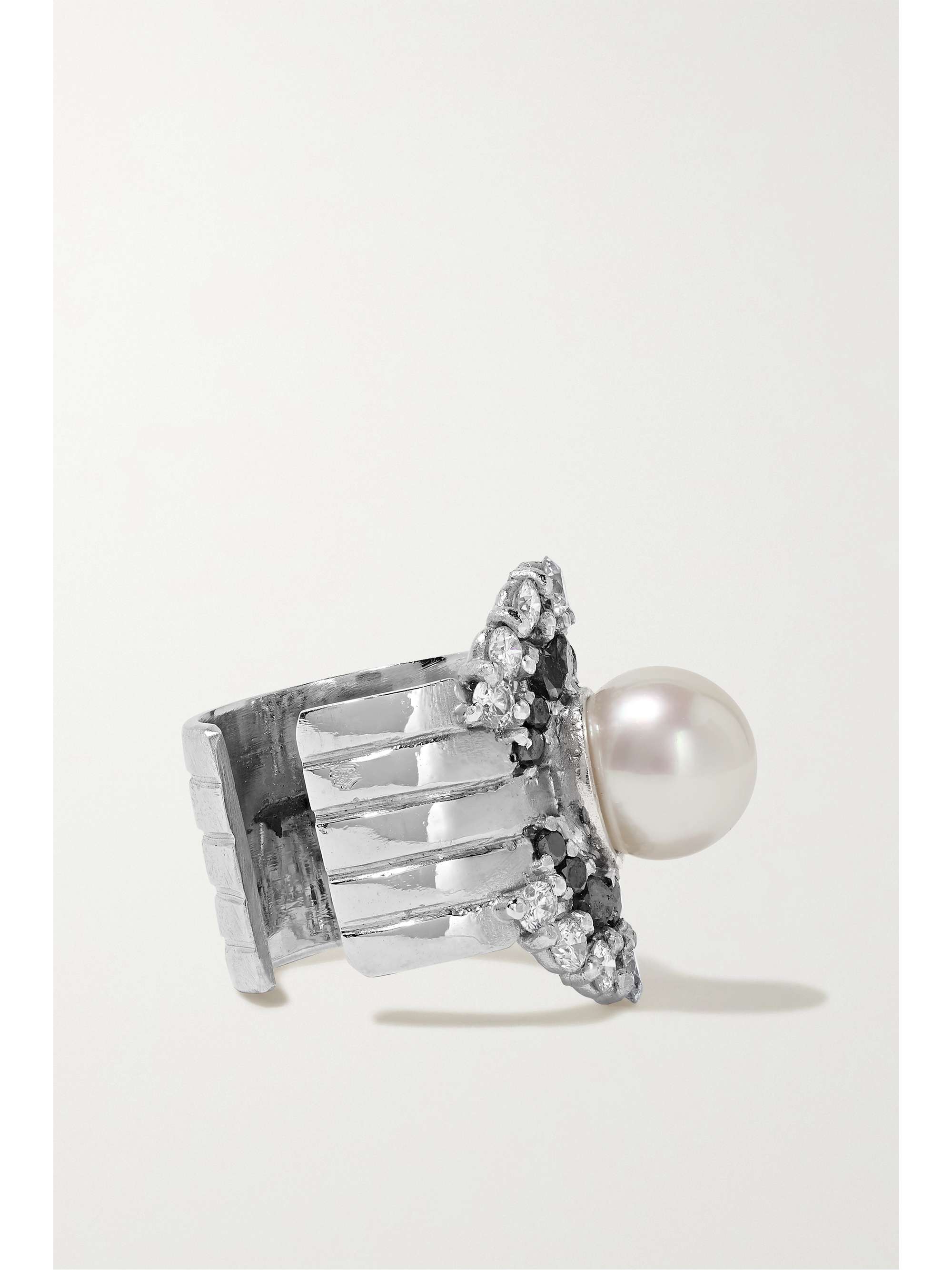 YVONNE LÉON 18-karat white gold, diamond and pearl ear cuff