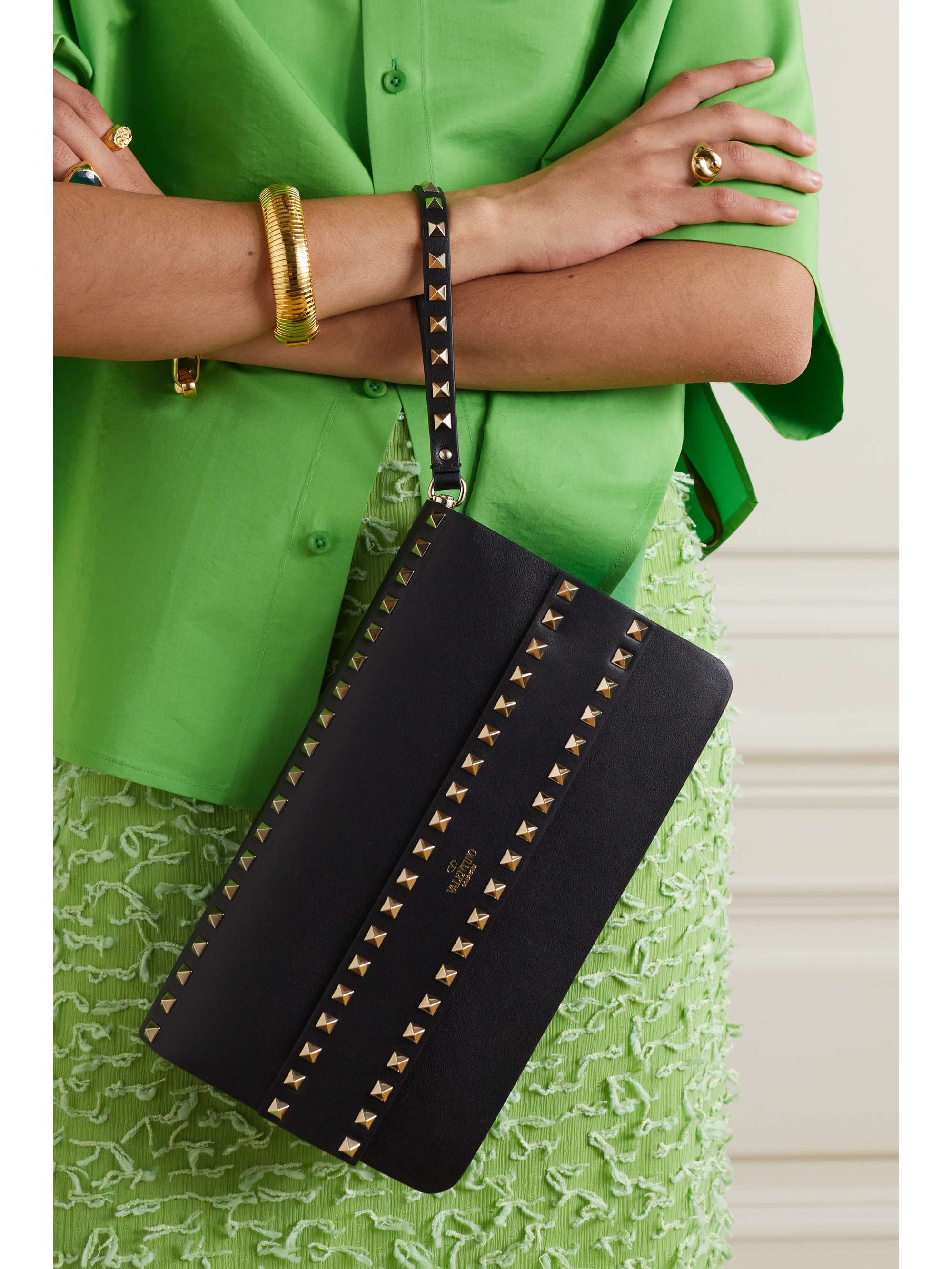 VALENTINO GARAVANI Valentino Garavani Rockstud leather clutch