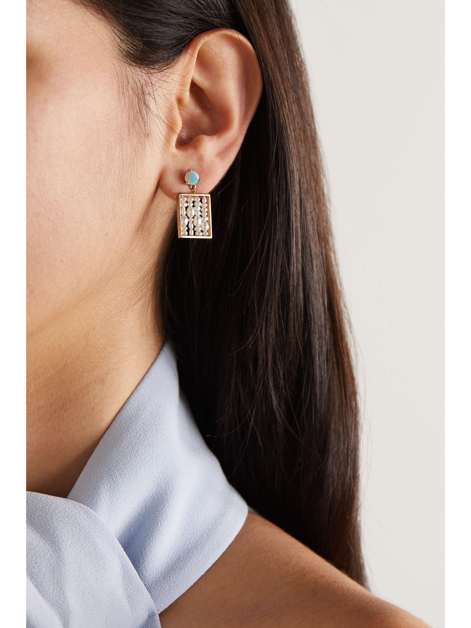 WWAKE + NET SUSTAIN Ohrringe aus 14 Karat Gold mit Perlen und Opal