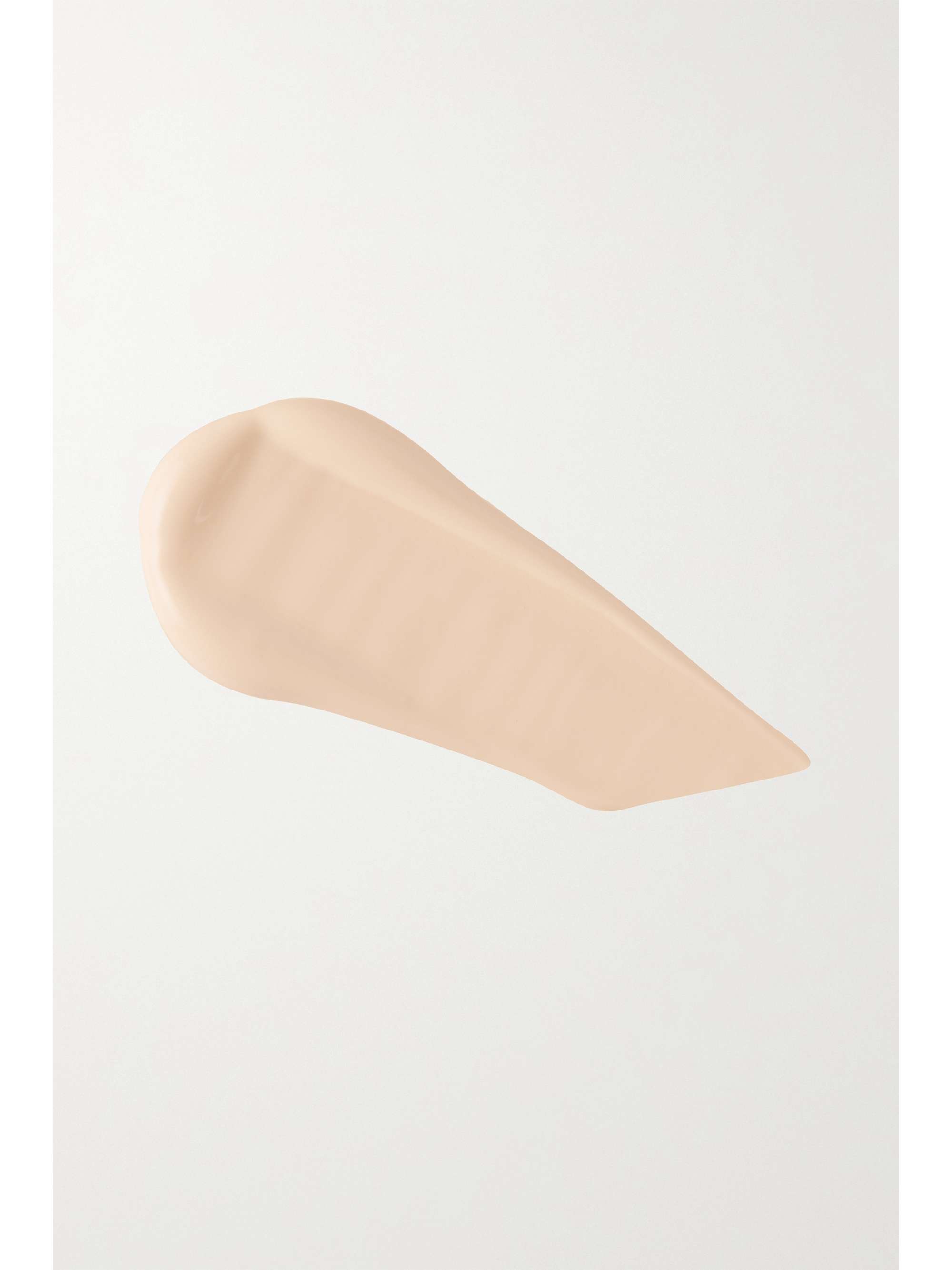 CHARLOTTE TILBURY Airbrush Flawless Foundation – 14 Neutral, 30 ml – Foundation
