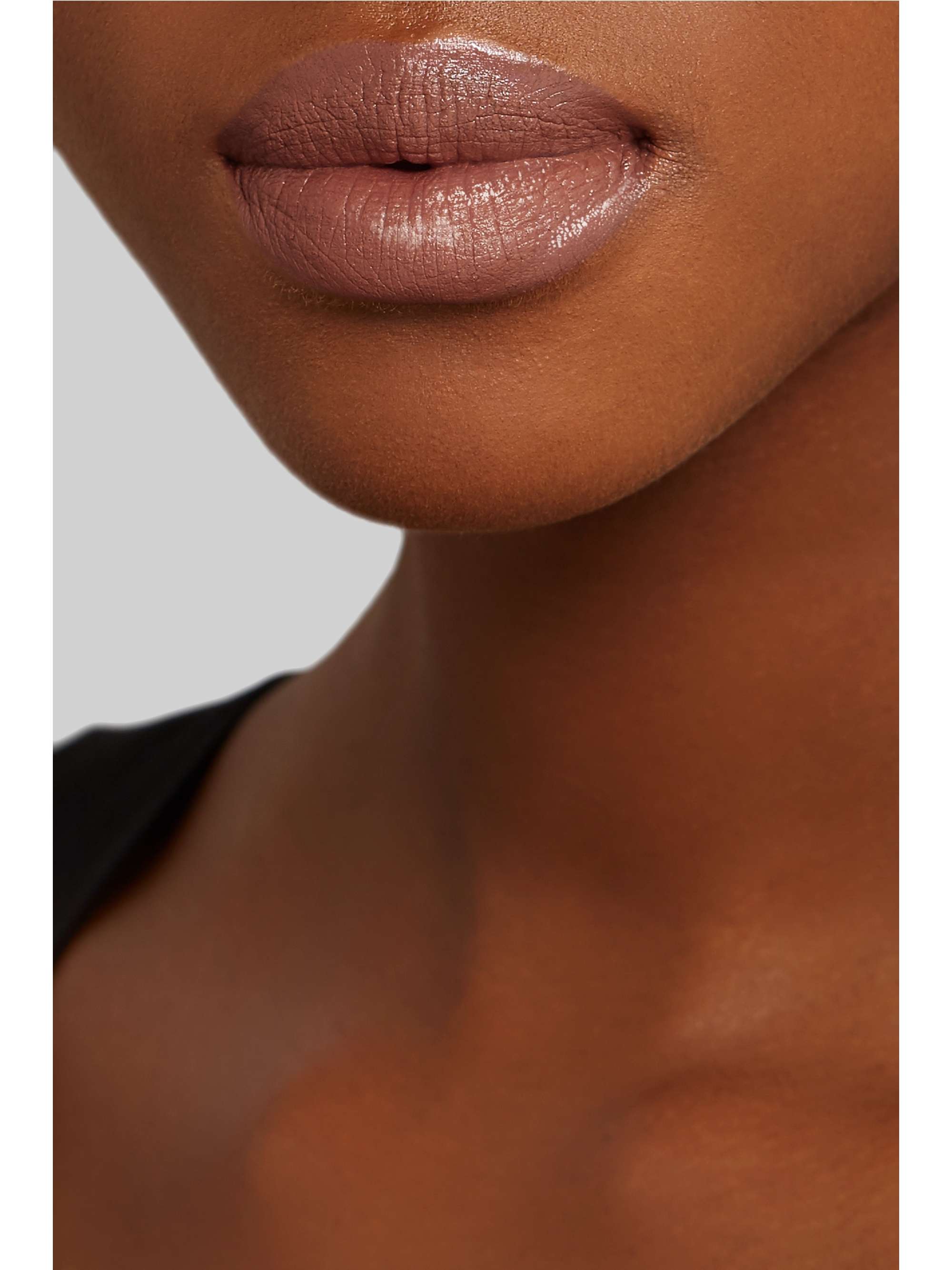 HOURGLASS Unreal High Shine Volumizing Lip Gloss - Strike