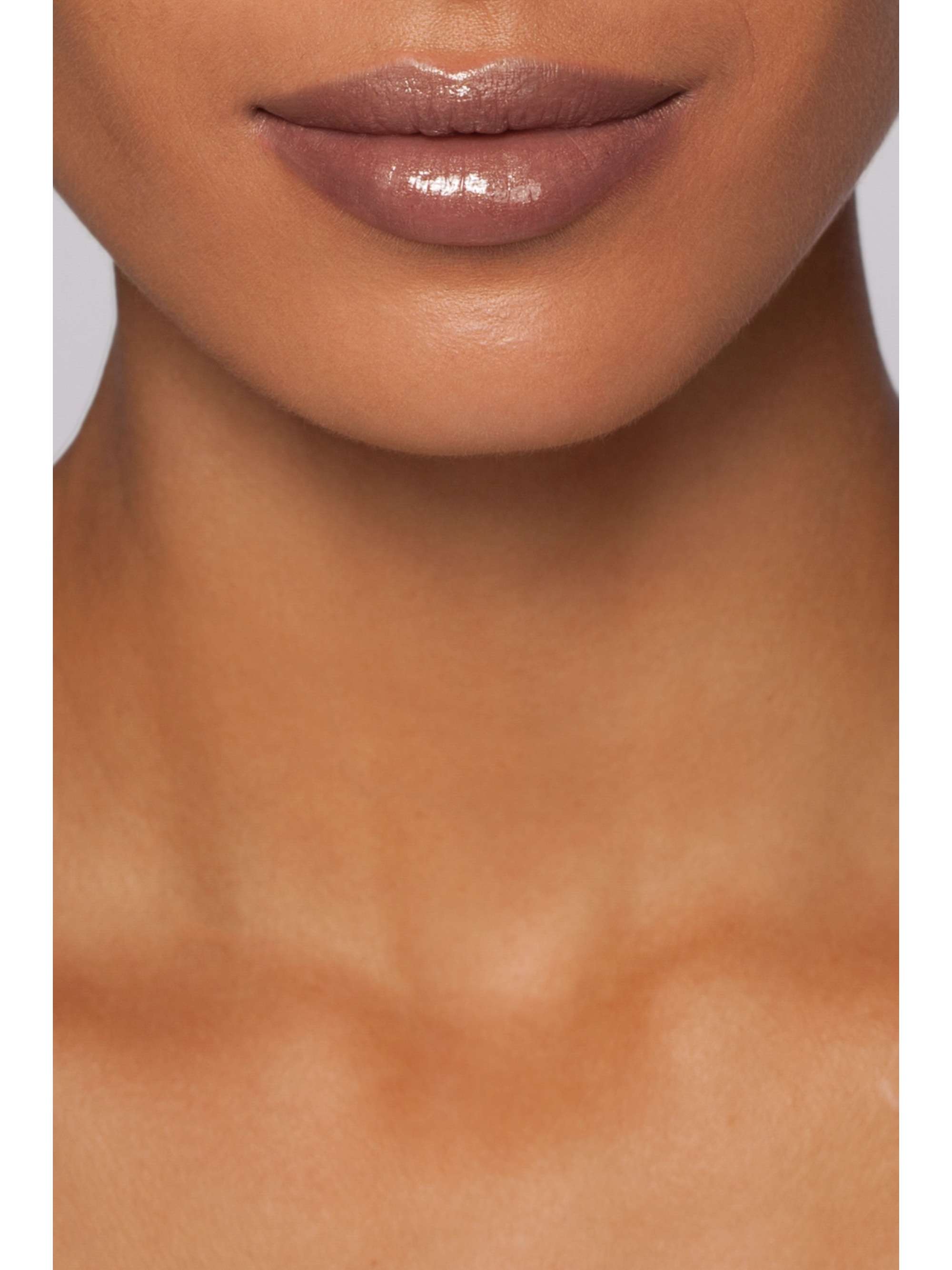 HOURGLASS Unreal High Shine Volumizing Lip Gloss - Strike