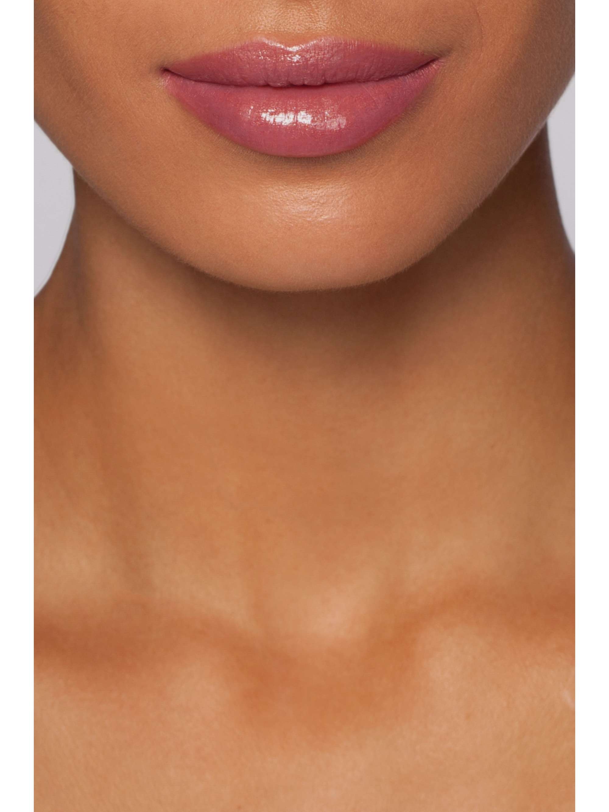 GUCCI BEAUTY Baume à Lèvres Penelope Plum 4 NETAPORTER