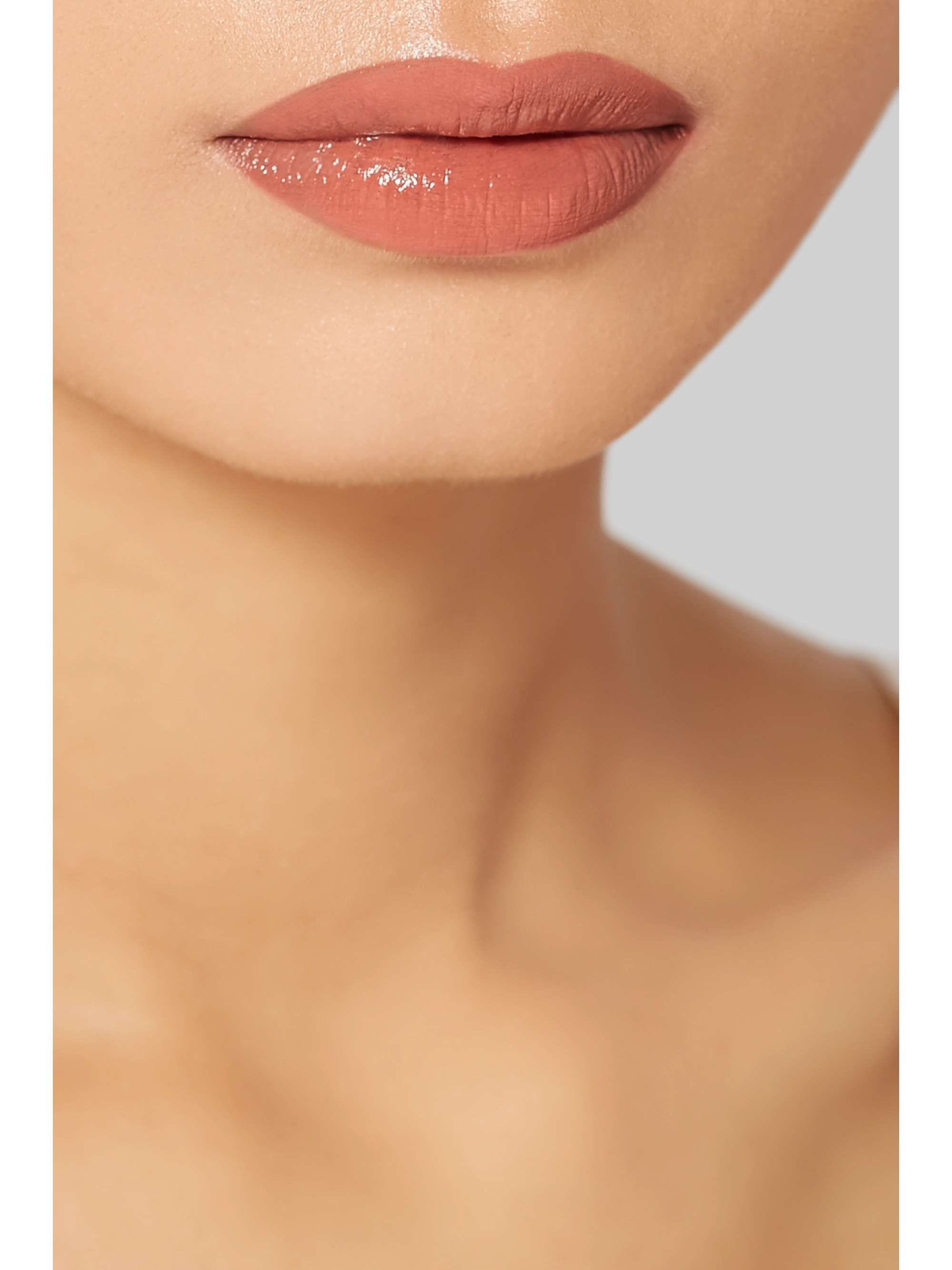 HOURGLASS Unreal High Shine Volumizing Lip Gloss - Strike