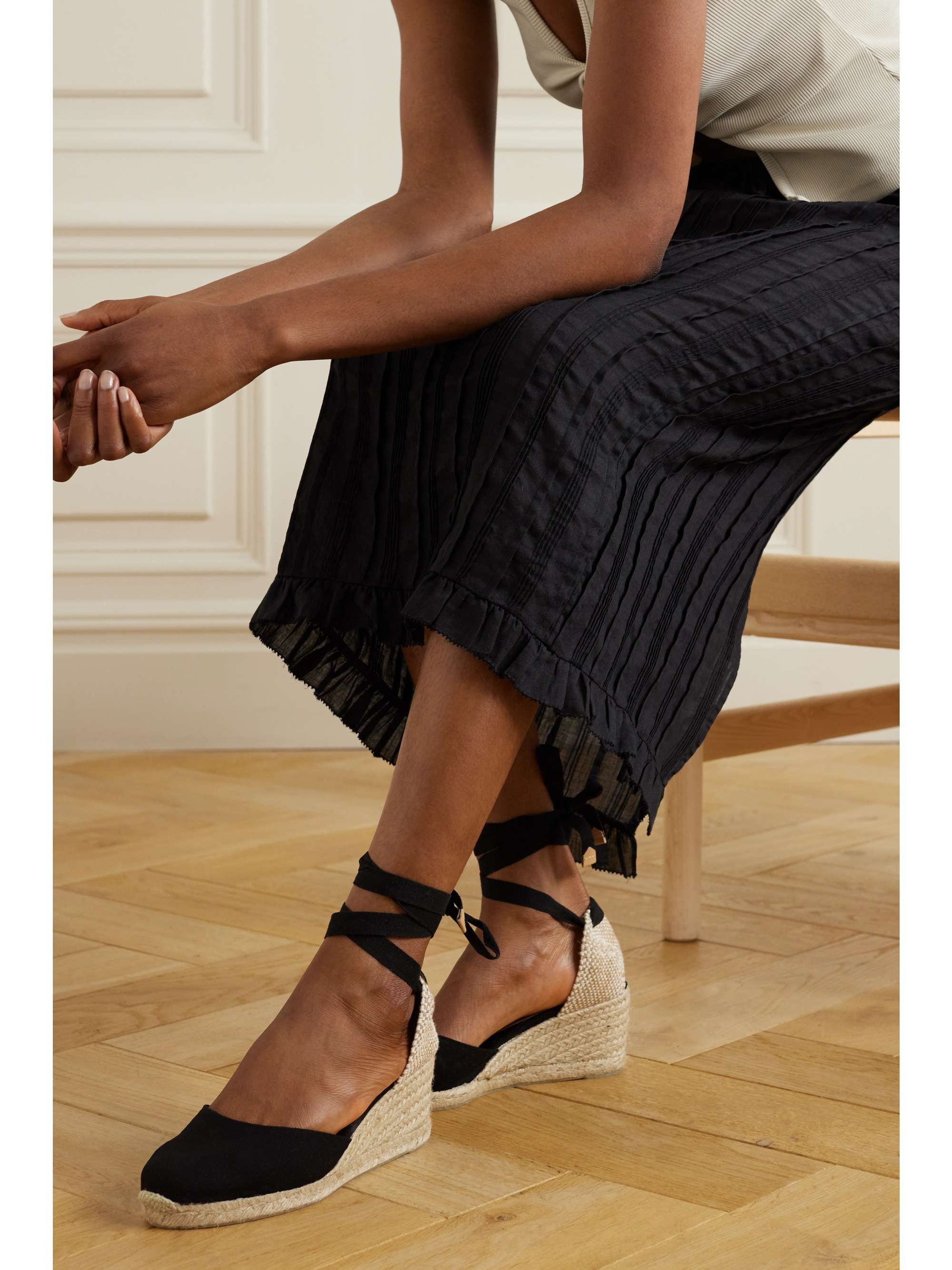 ann taylor black suede pumps