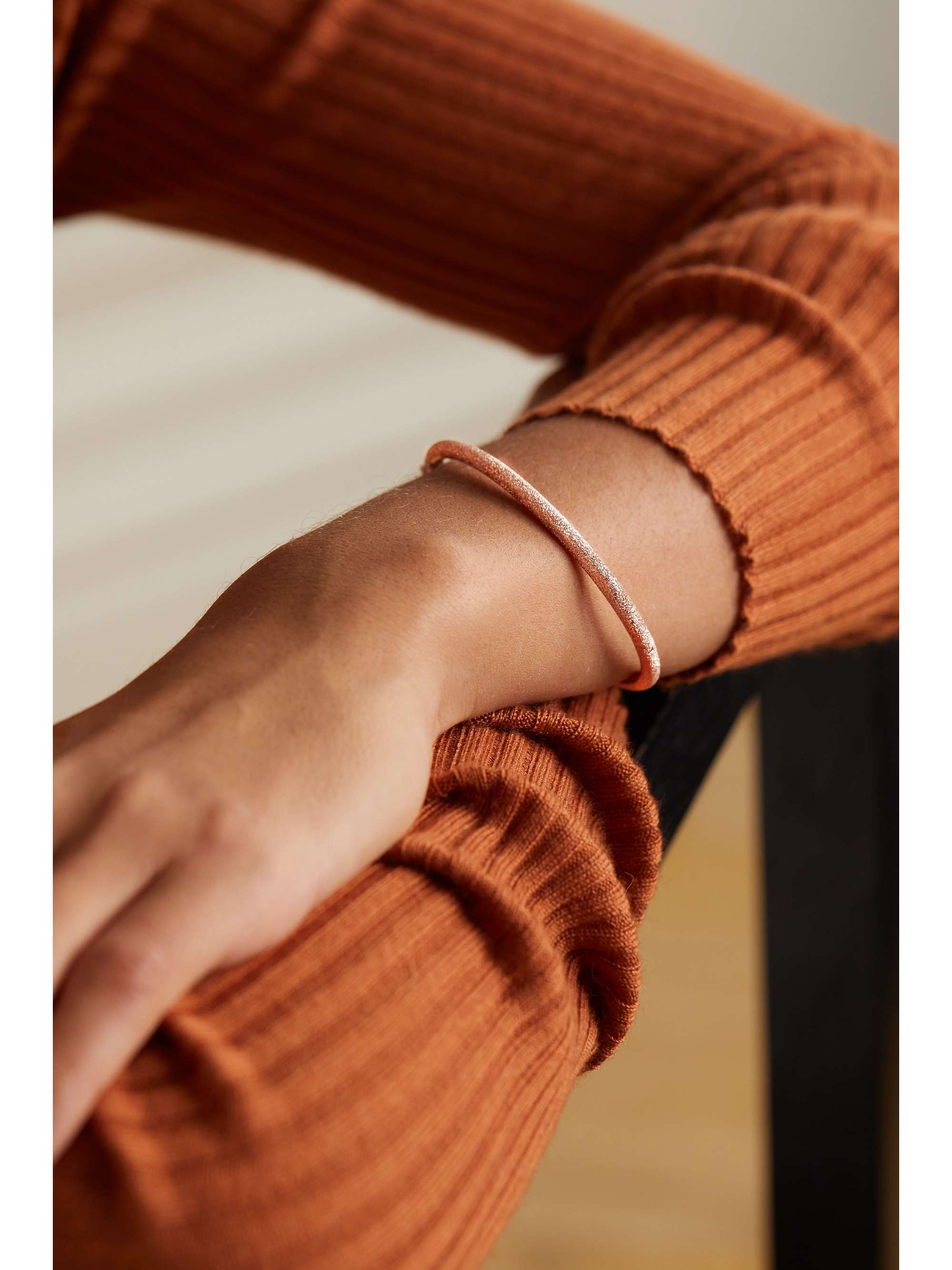 CAROLINA BUCCI Florentine 18-karat gold bangle